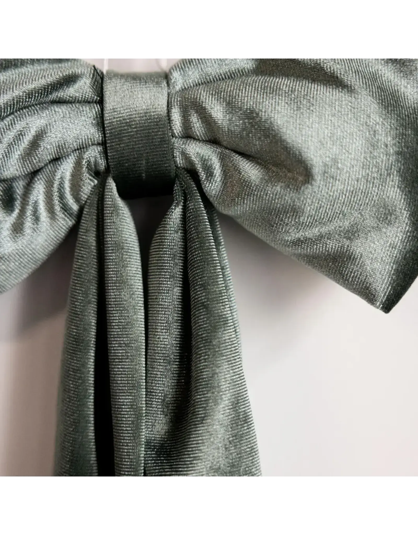 Velvet Holiday Bows