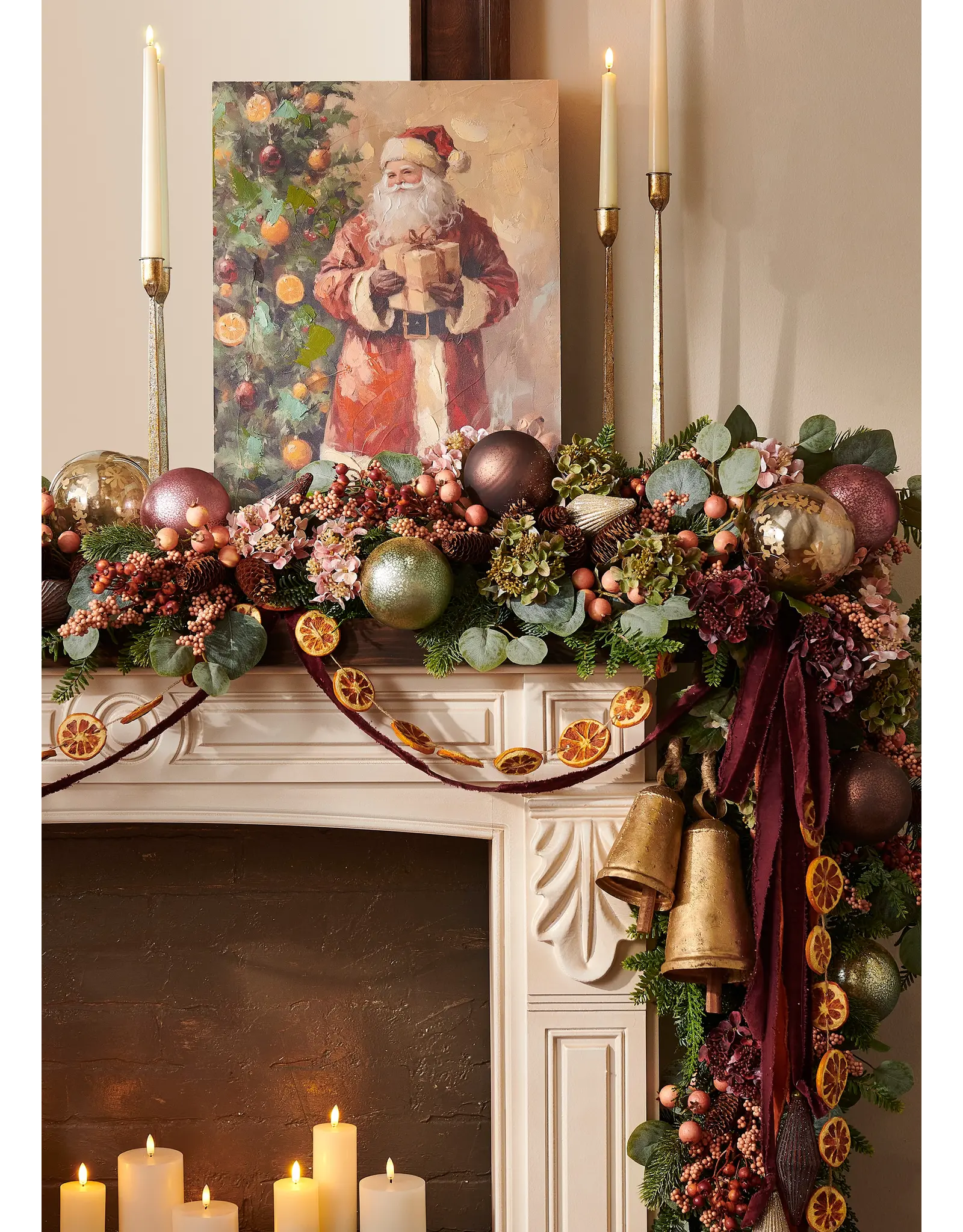 Etched Floral Pattern Ball Ornament