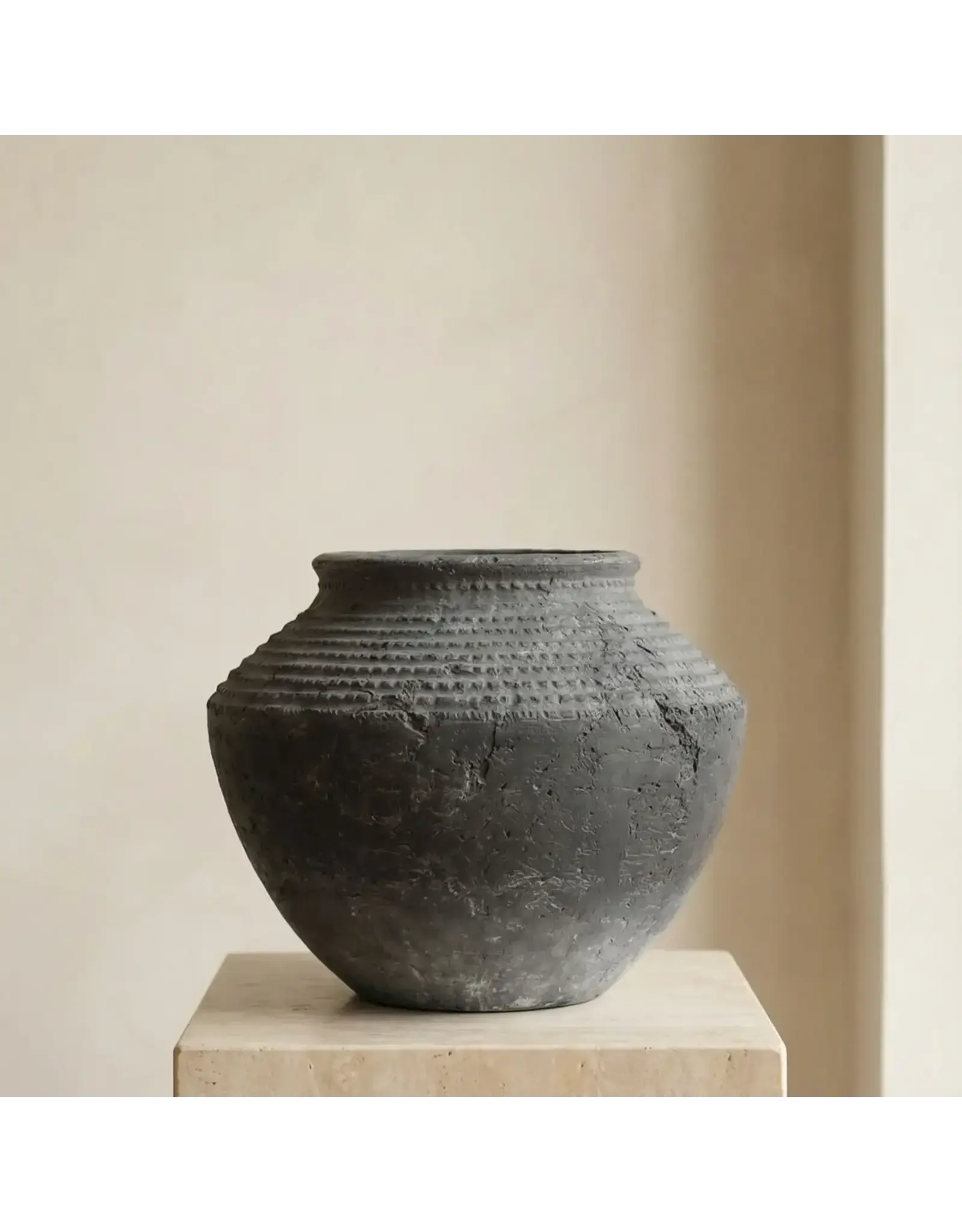 Terracotta Vase, Wide Body with Ridged Neck - Kaela l Medium