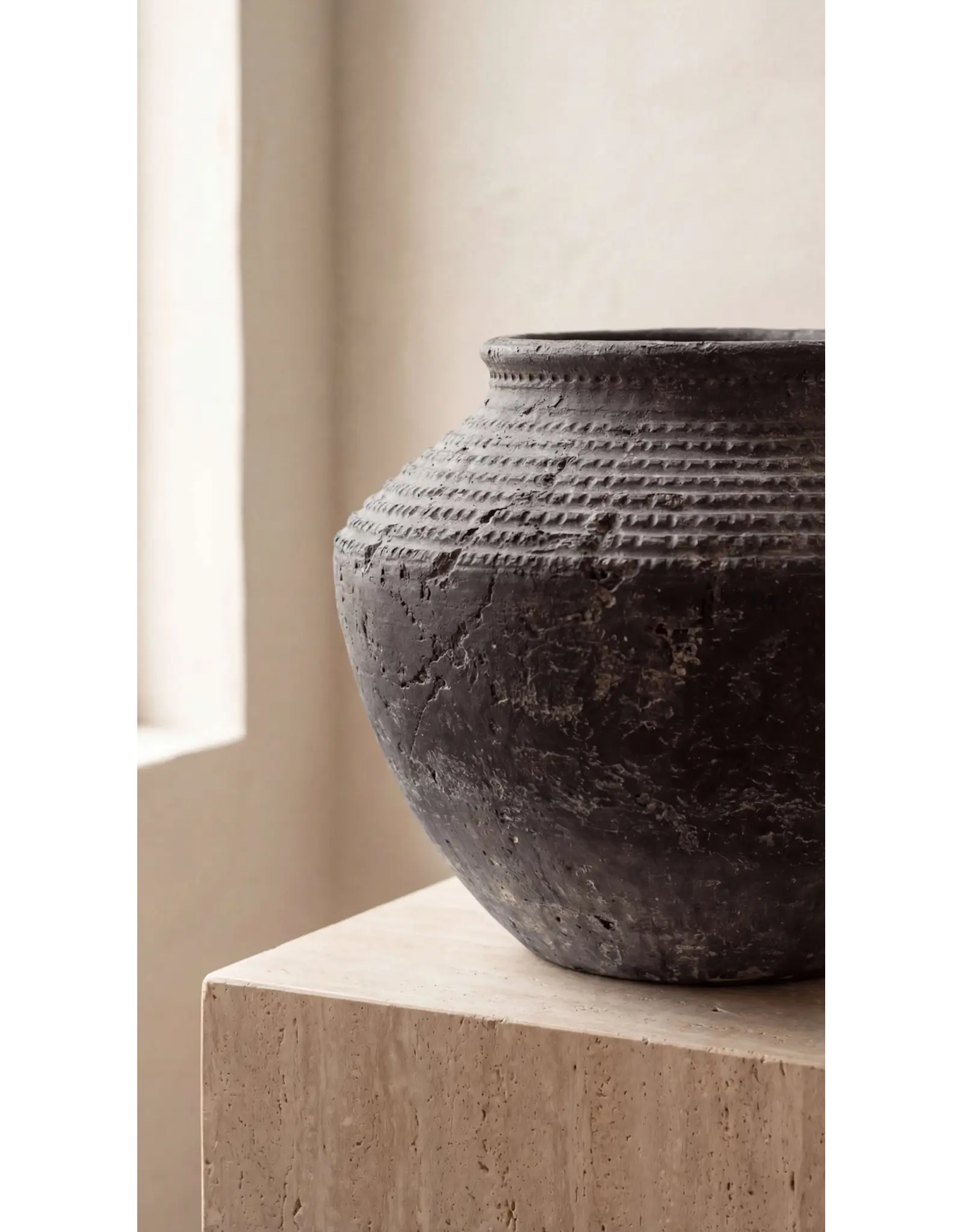Terracotta Vase, Wide Body with Ridged Neck - Kaela l Medium