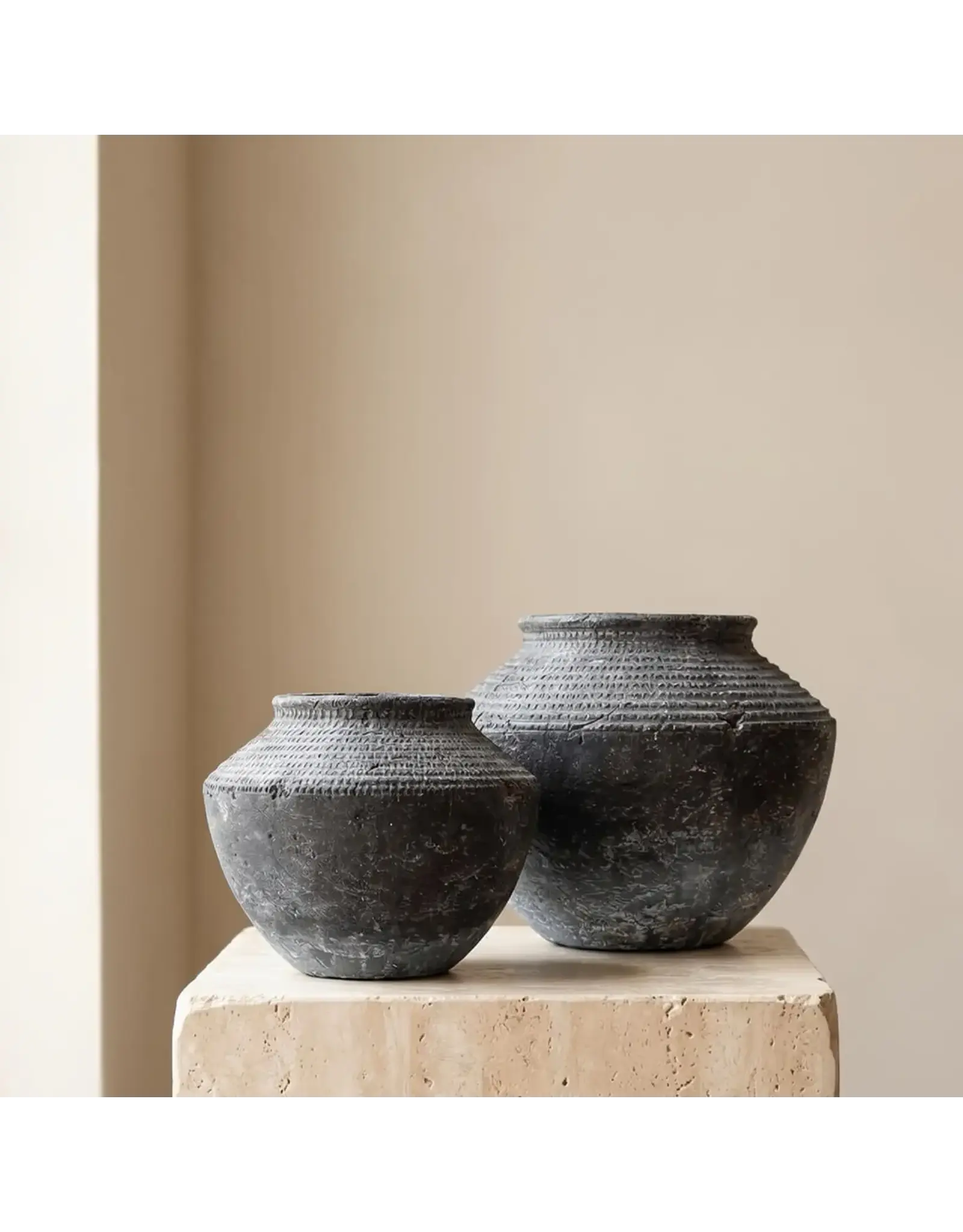 Terracotta Vase, Wide Body with Ridged Neck - Kaela l Medium
