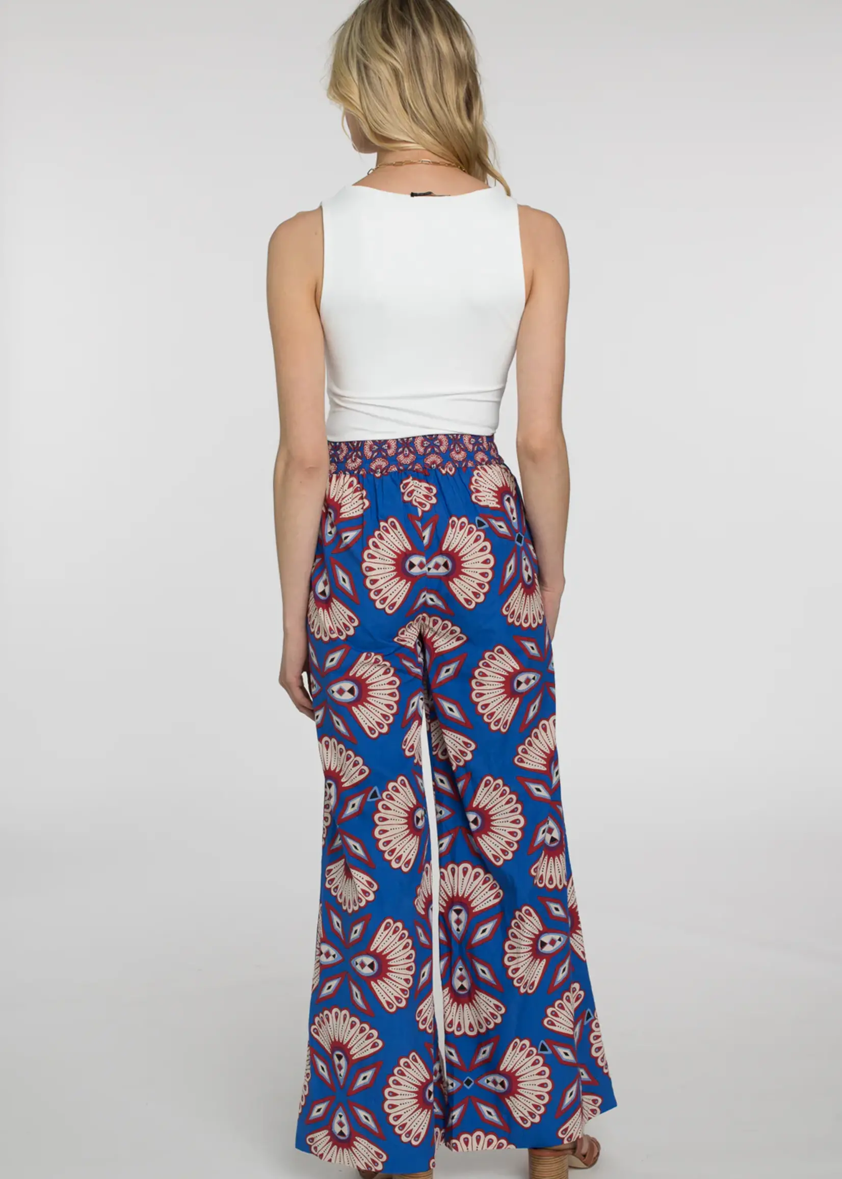Elizabeth James Elizabeth James Sutton Pant