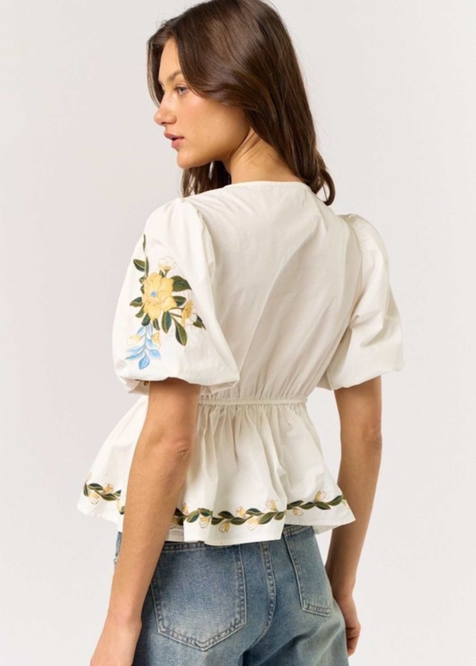 lala Lala Embroidered Floral Cinch Top