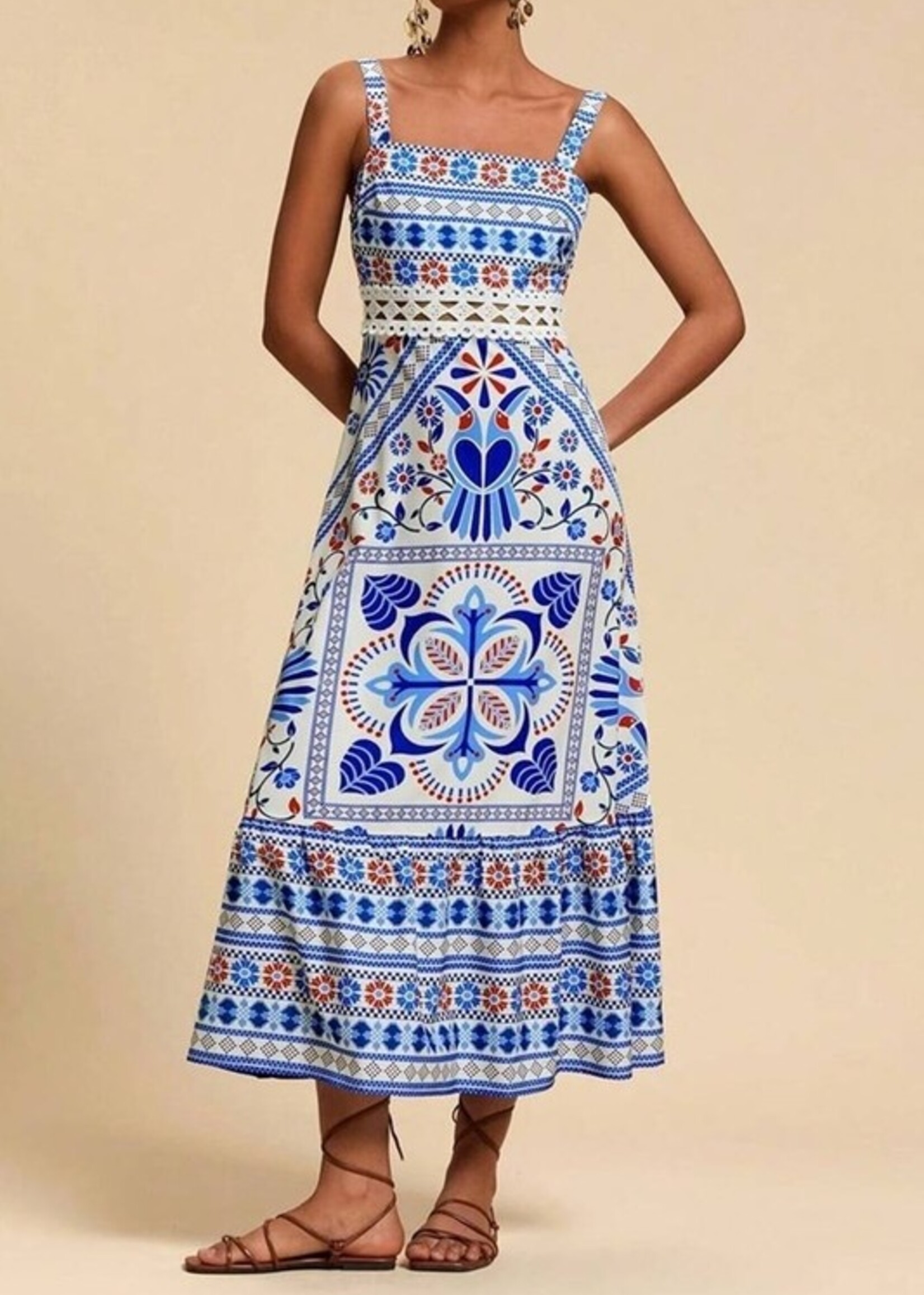 SU SU Square Nk Cutout Trim Midi