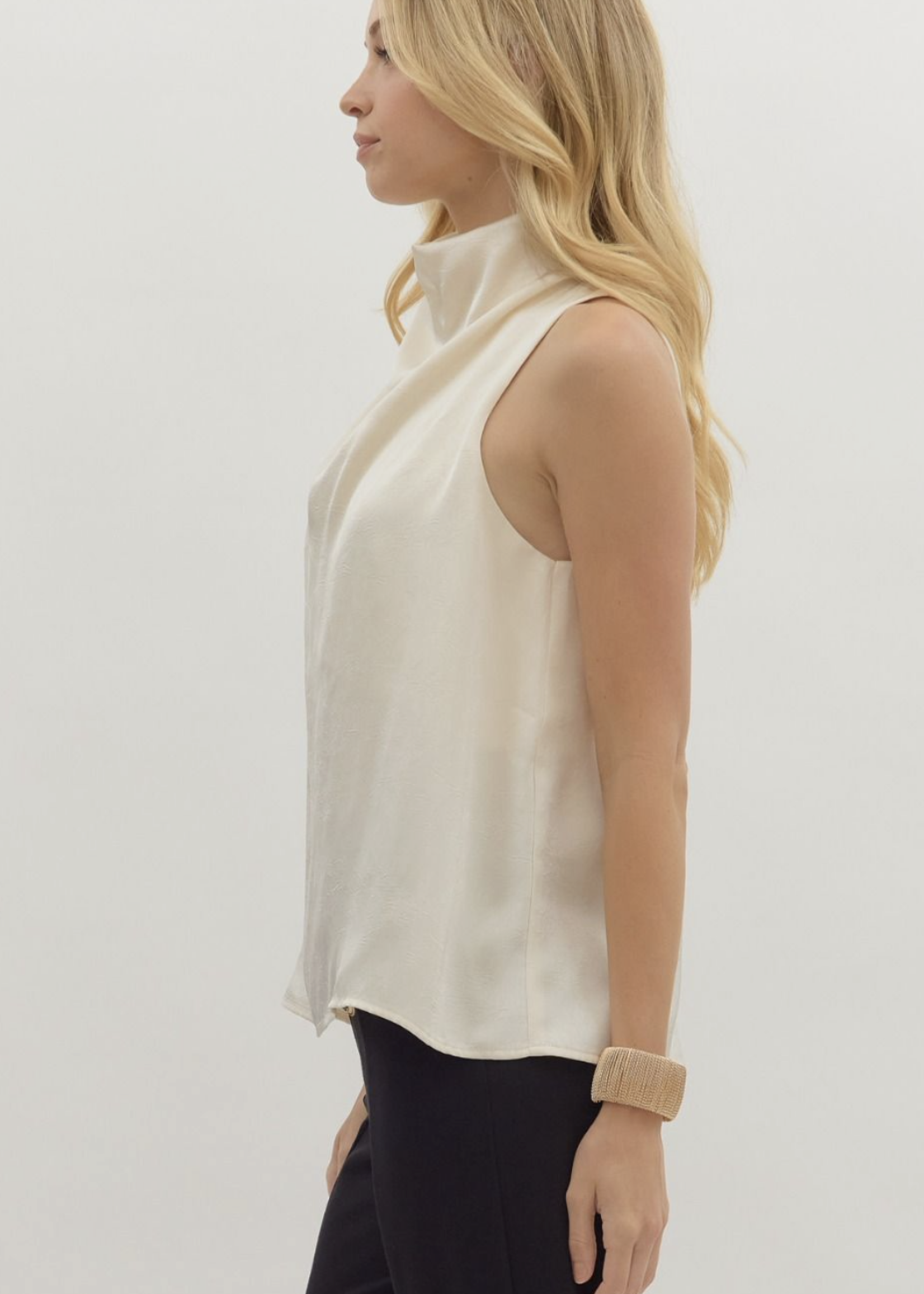 ETO ETO Drape Mock Neck Top