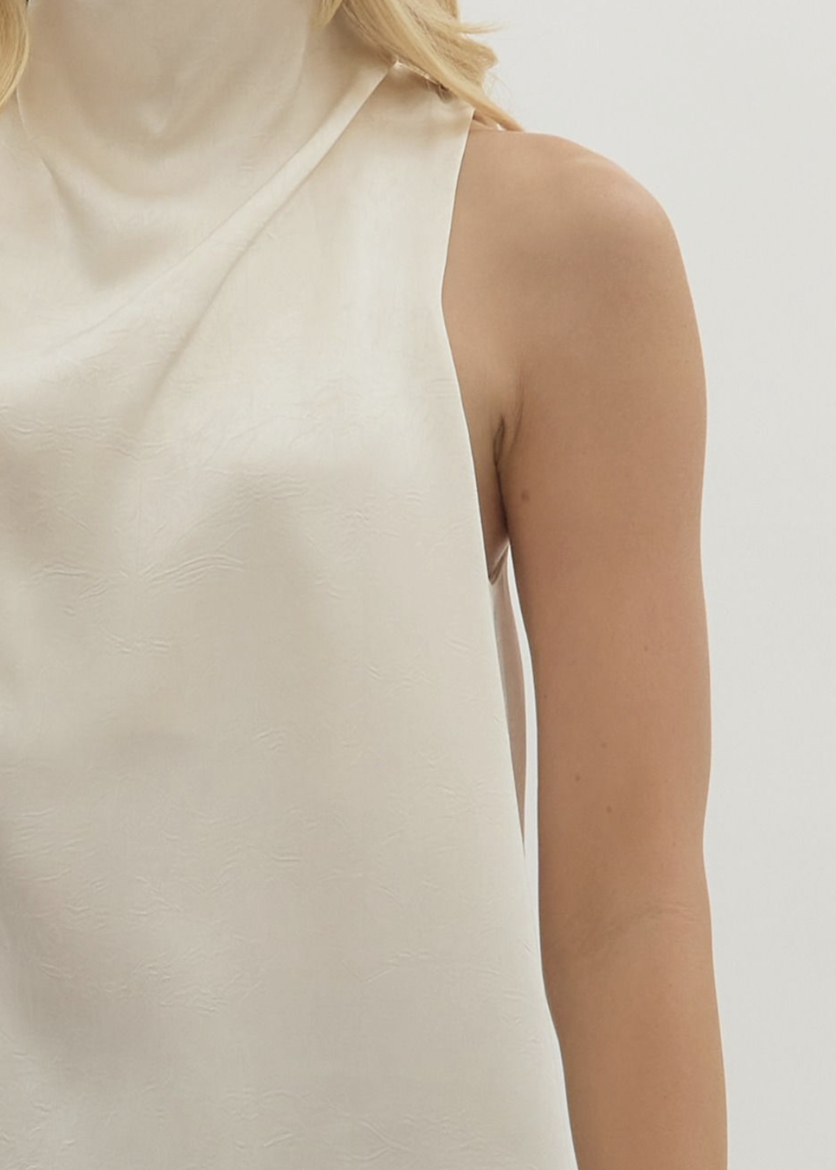 ETO ETO Drape Mock Neck Top