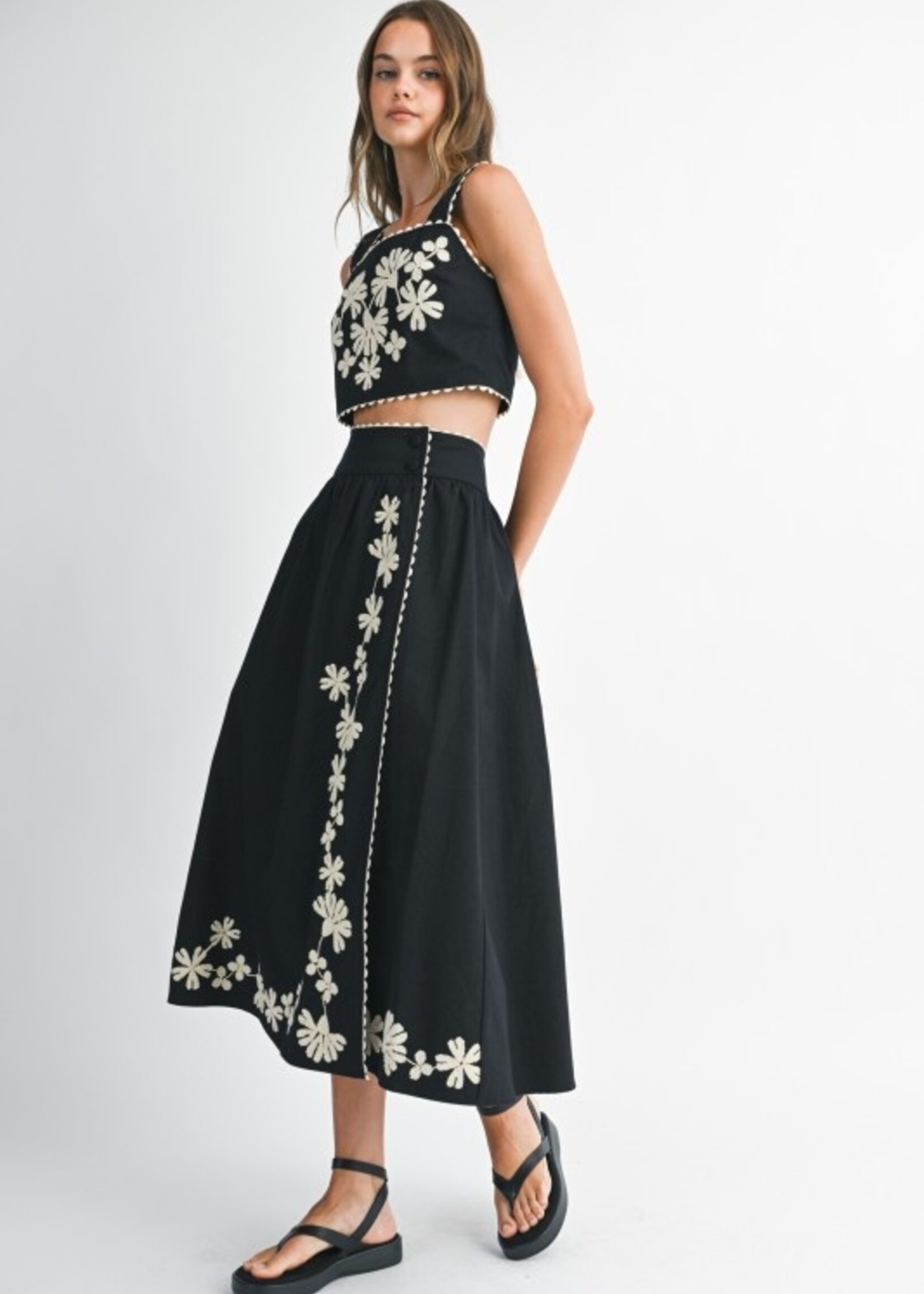 MBL MBL Embroidered Midi Skirt Set