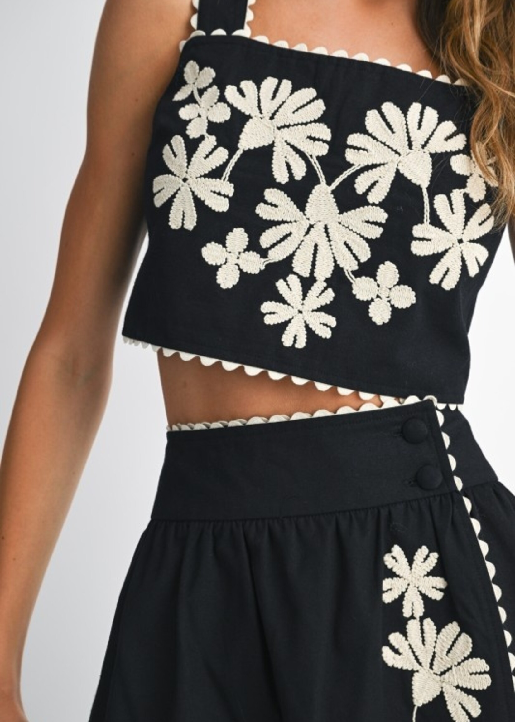 MBL MBL Embroidered Midi Skirt Set