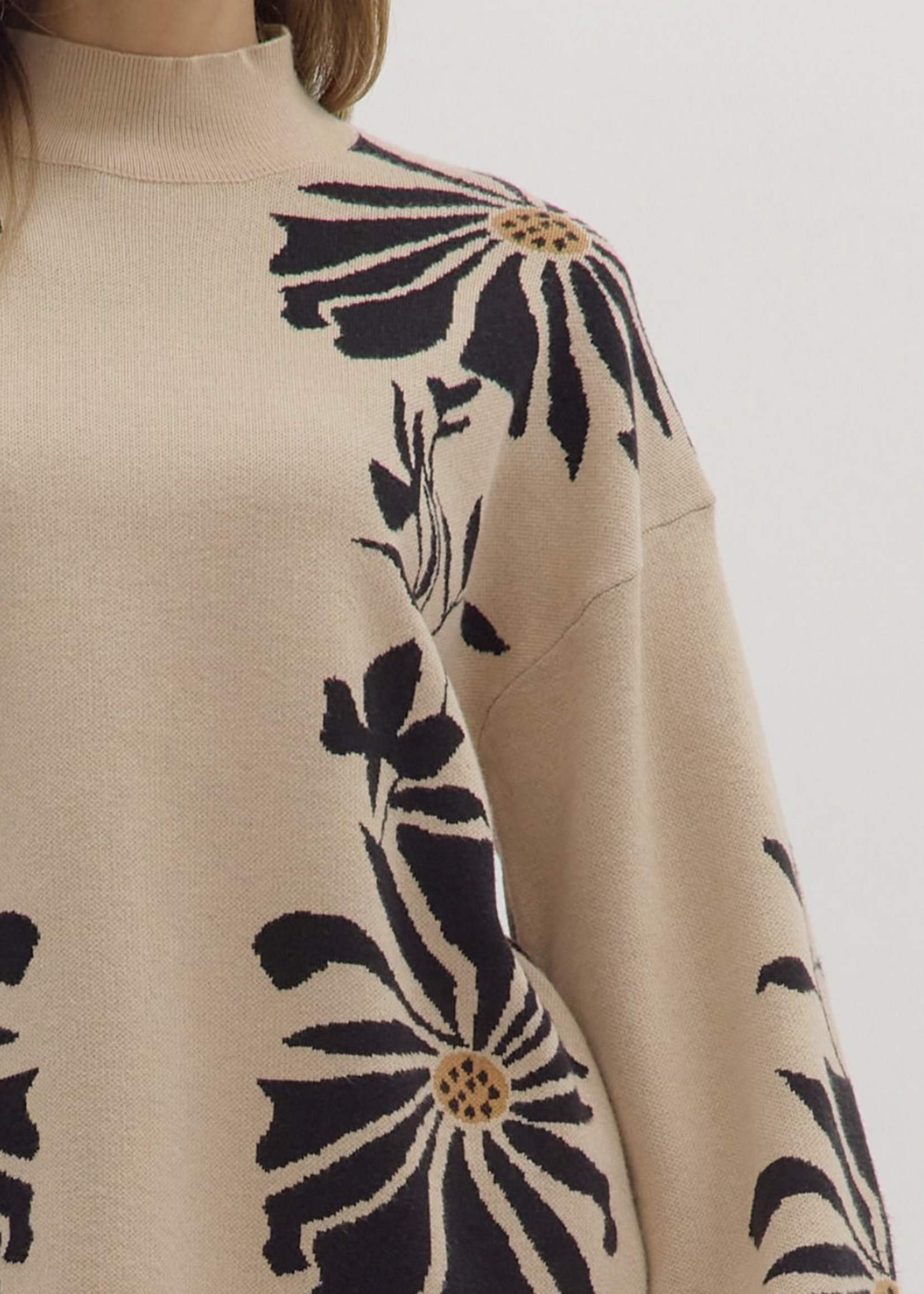 ETO ETO Floral Border Sweater