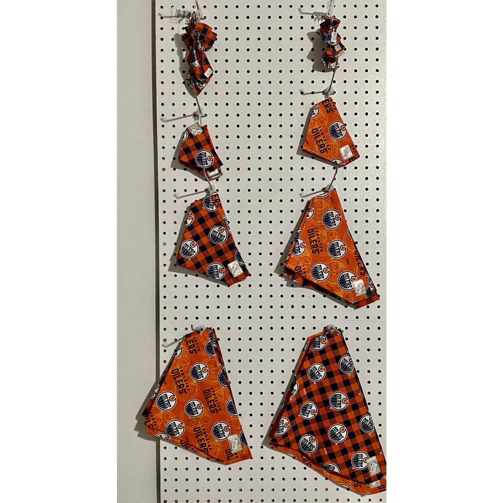 Peak K9 Wellness Oilers Bandanna