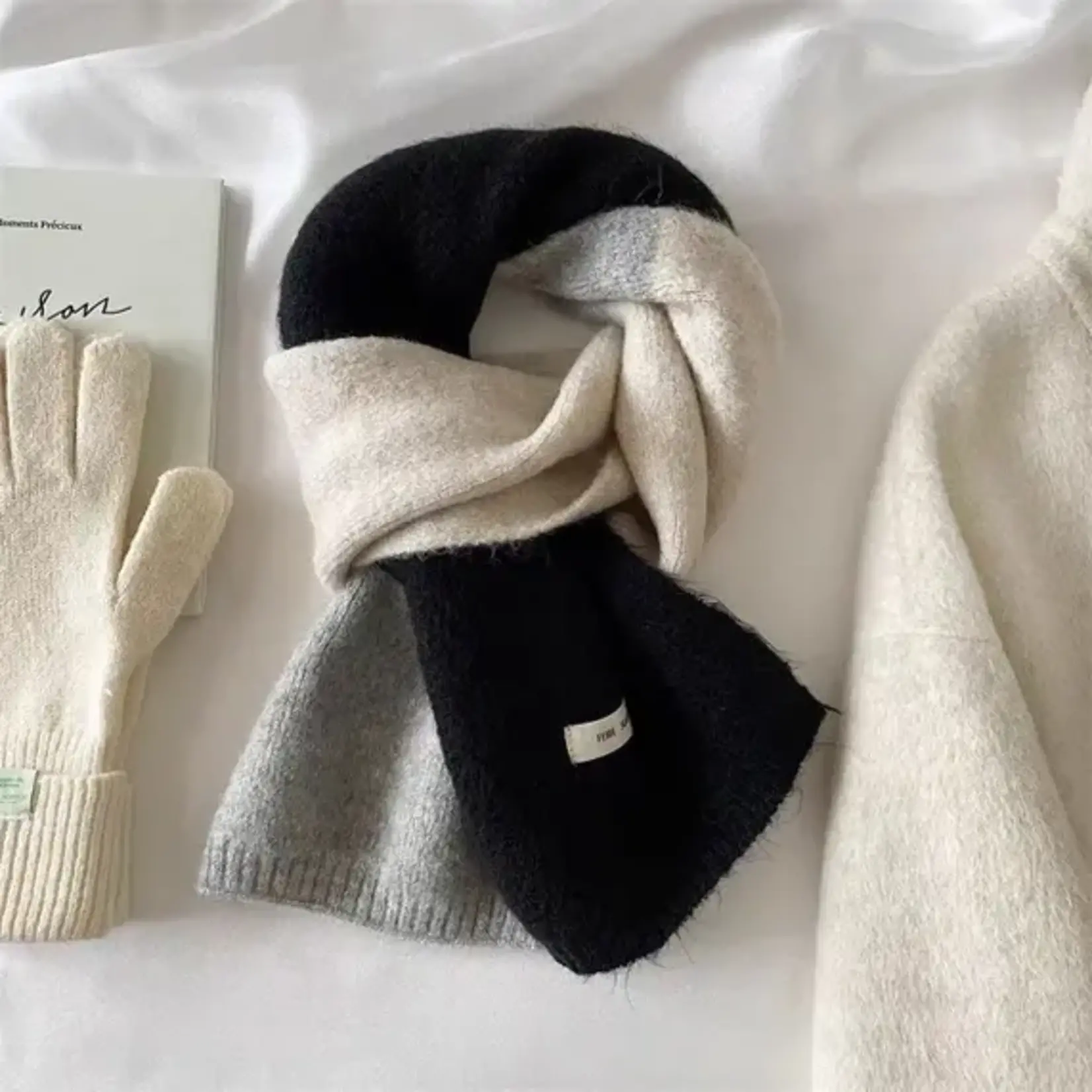 Accity AC Contrast Scarf