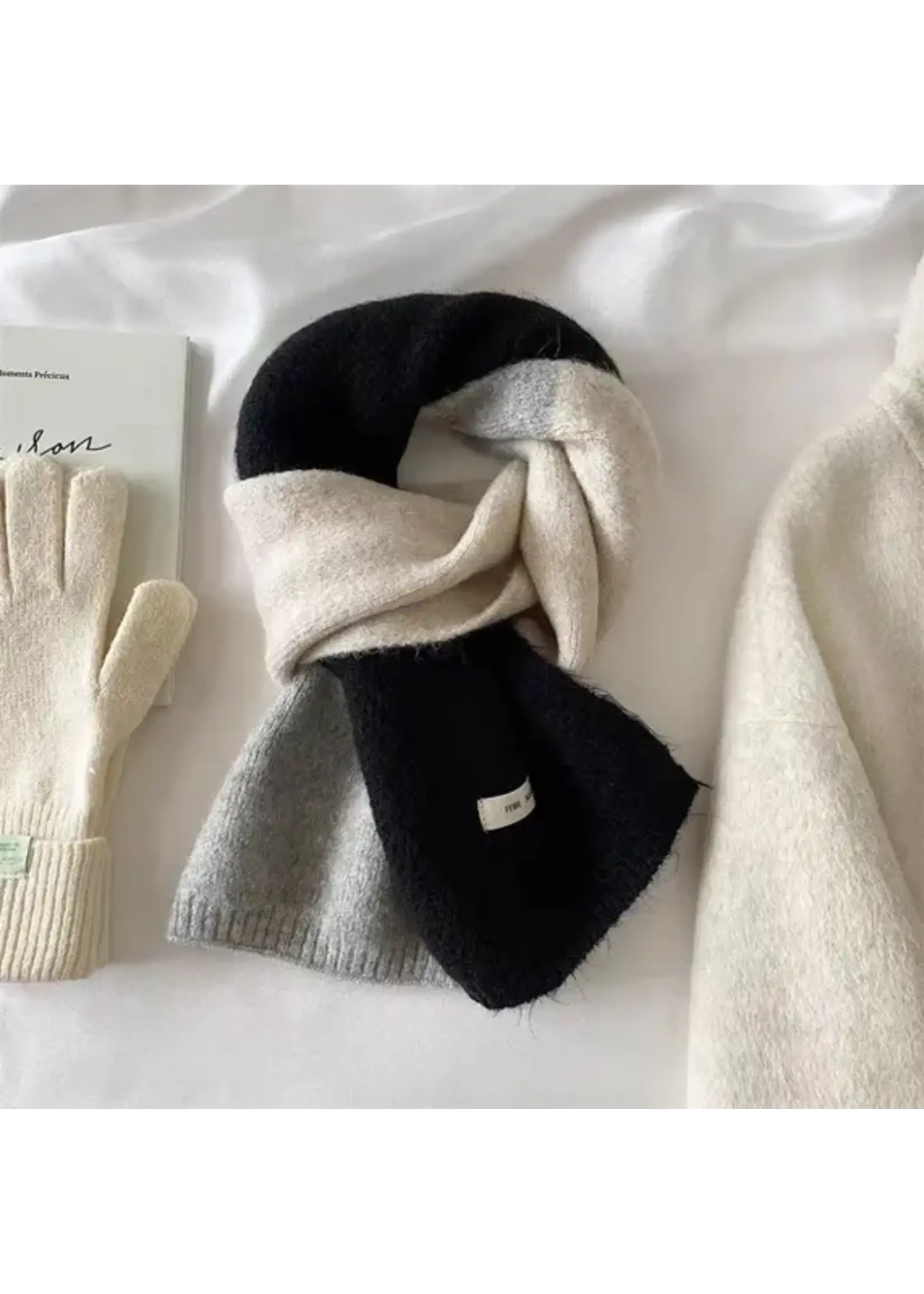 Accity AC Contrast Scarf