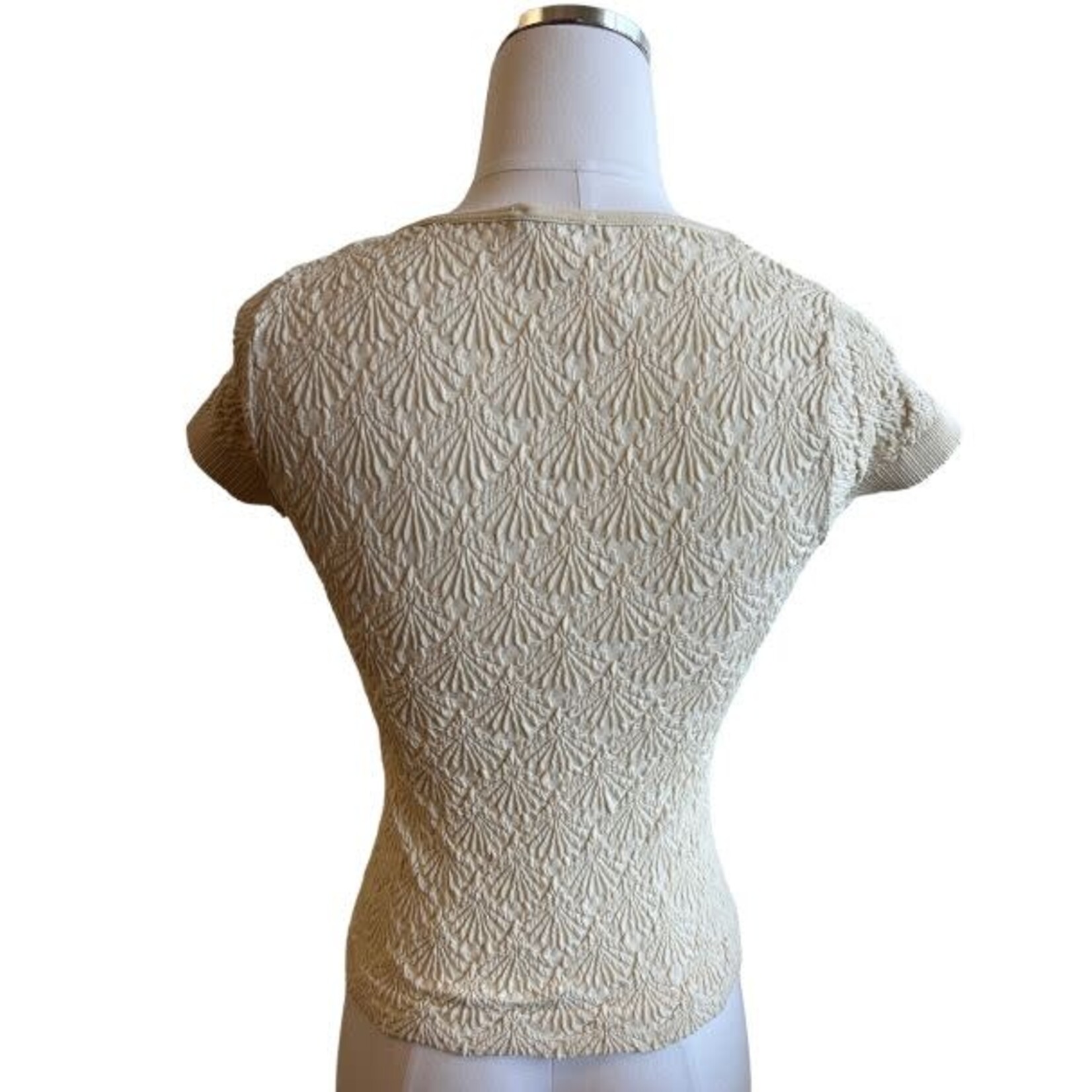 Hem & Thread Seamless Textured Scoop Tee