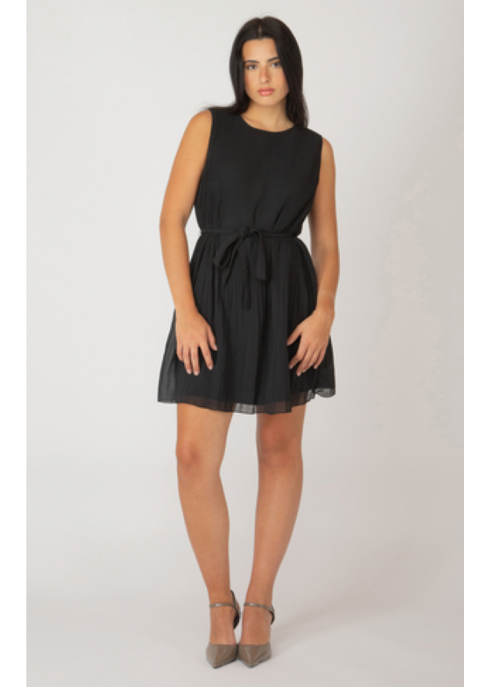 Dex Dex Keyhole Back Dress