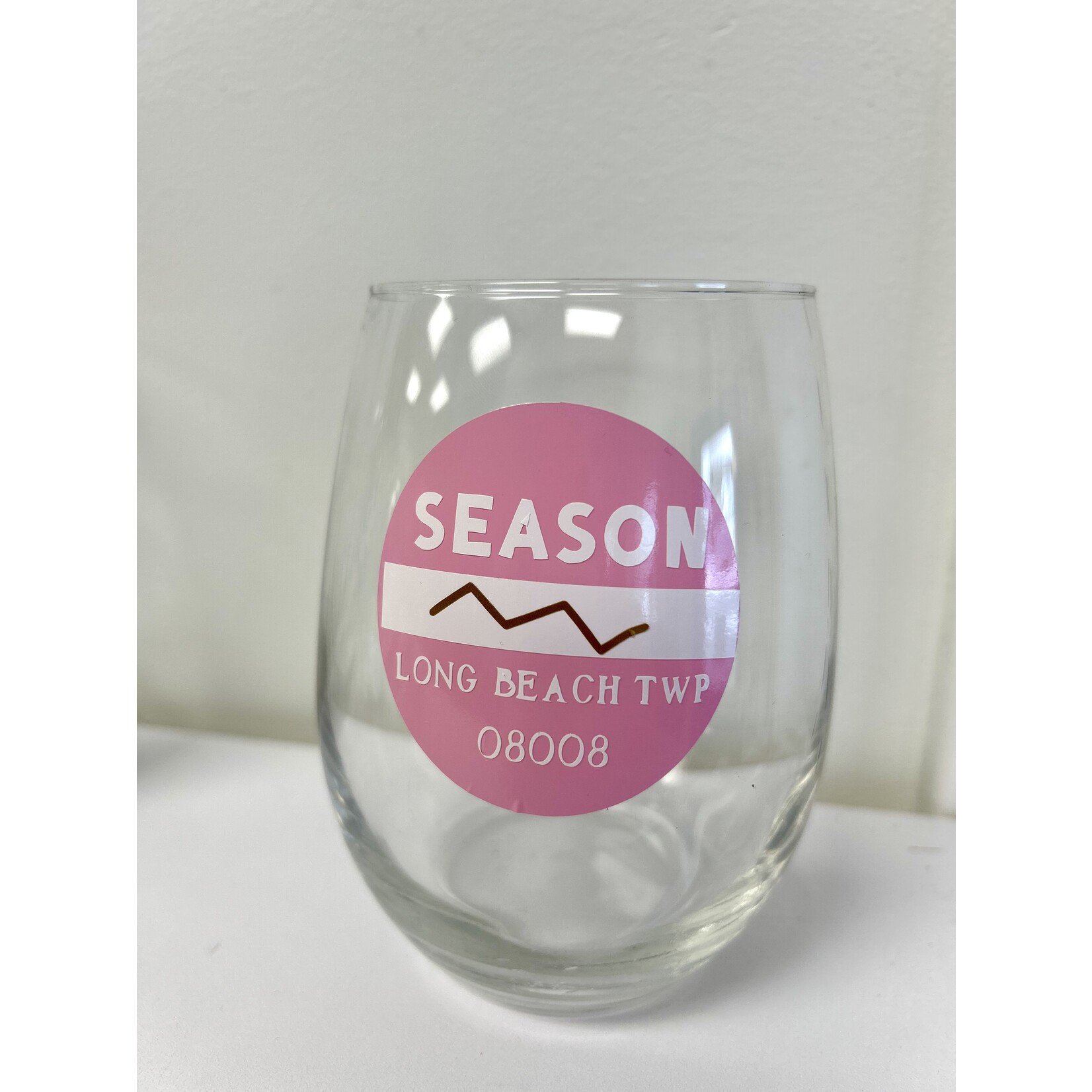 Lindsay LBT Beach Badge Wine Glass