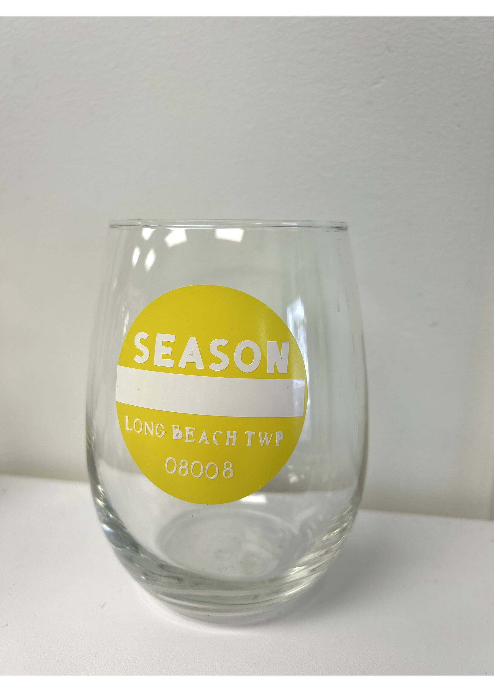 Lindsay LBT Beach Badge Wine Glass