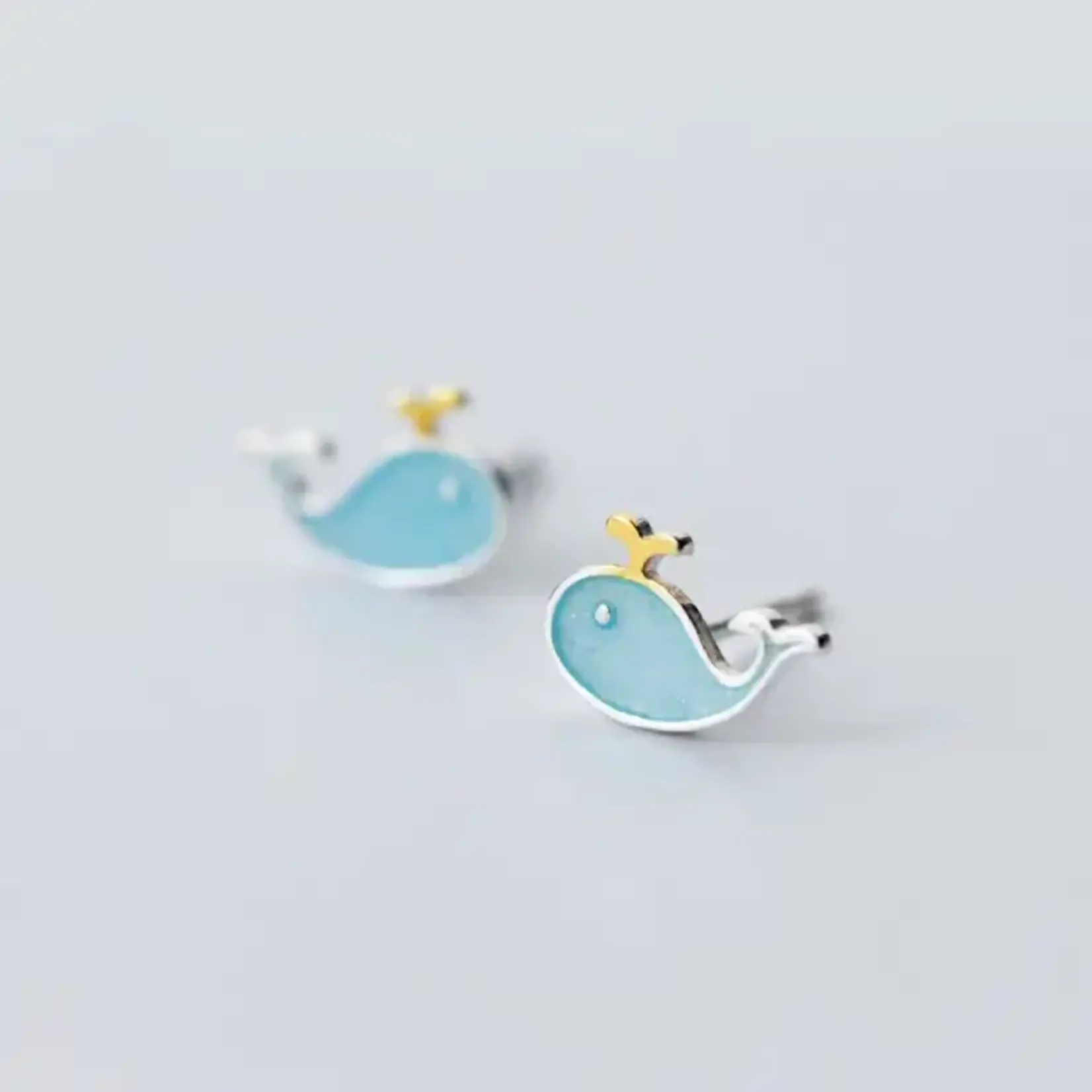 Perimade P Whale Earring