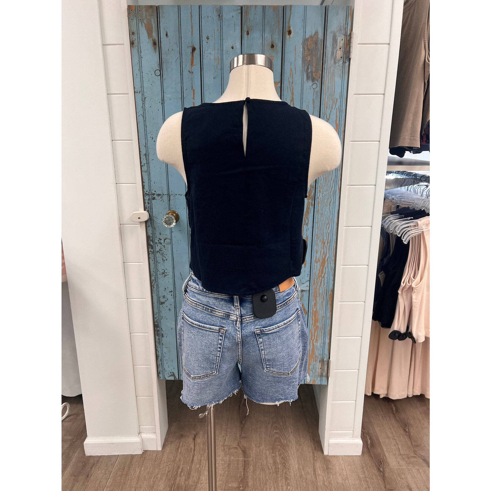 Blu Pepper BP Sleeveless Linen Blouse