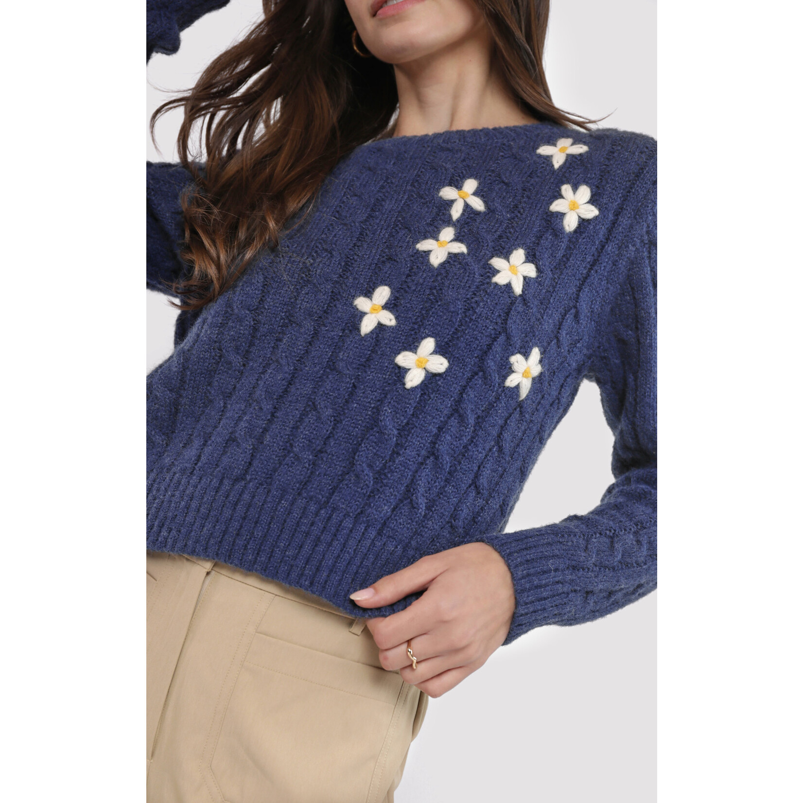 Sadie Sage SS Lulu Embroidered Daisy Sweater