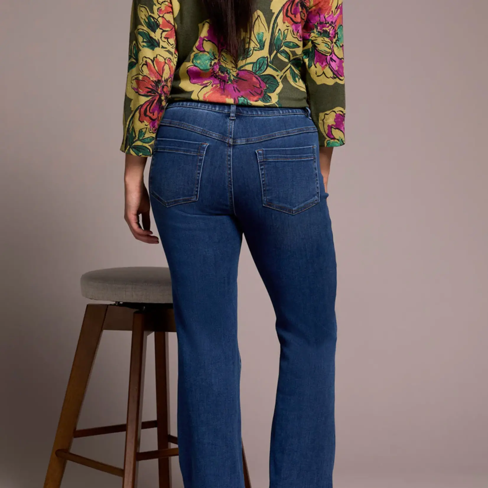 Tribal T Audrey Hugging Straight Crop Jeans