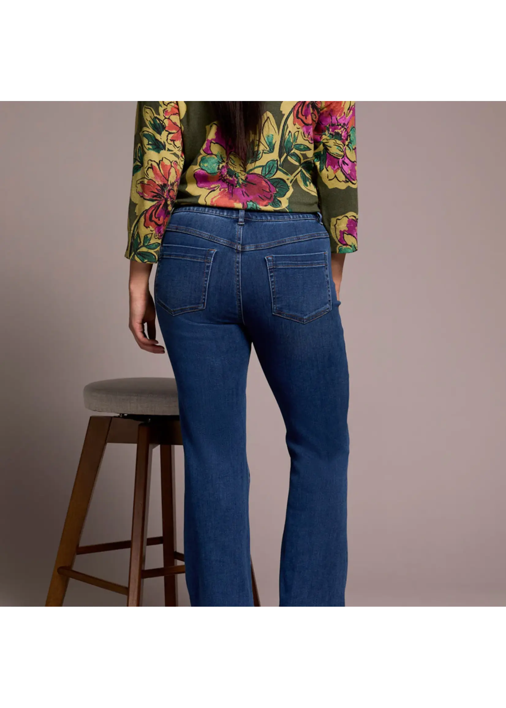 Tribal T Audrey Hugging Straight Crop Jeans
