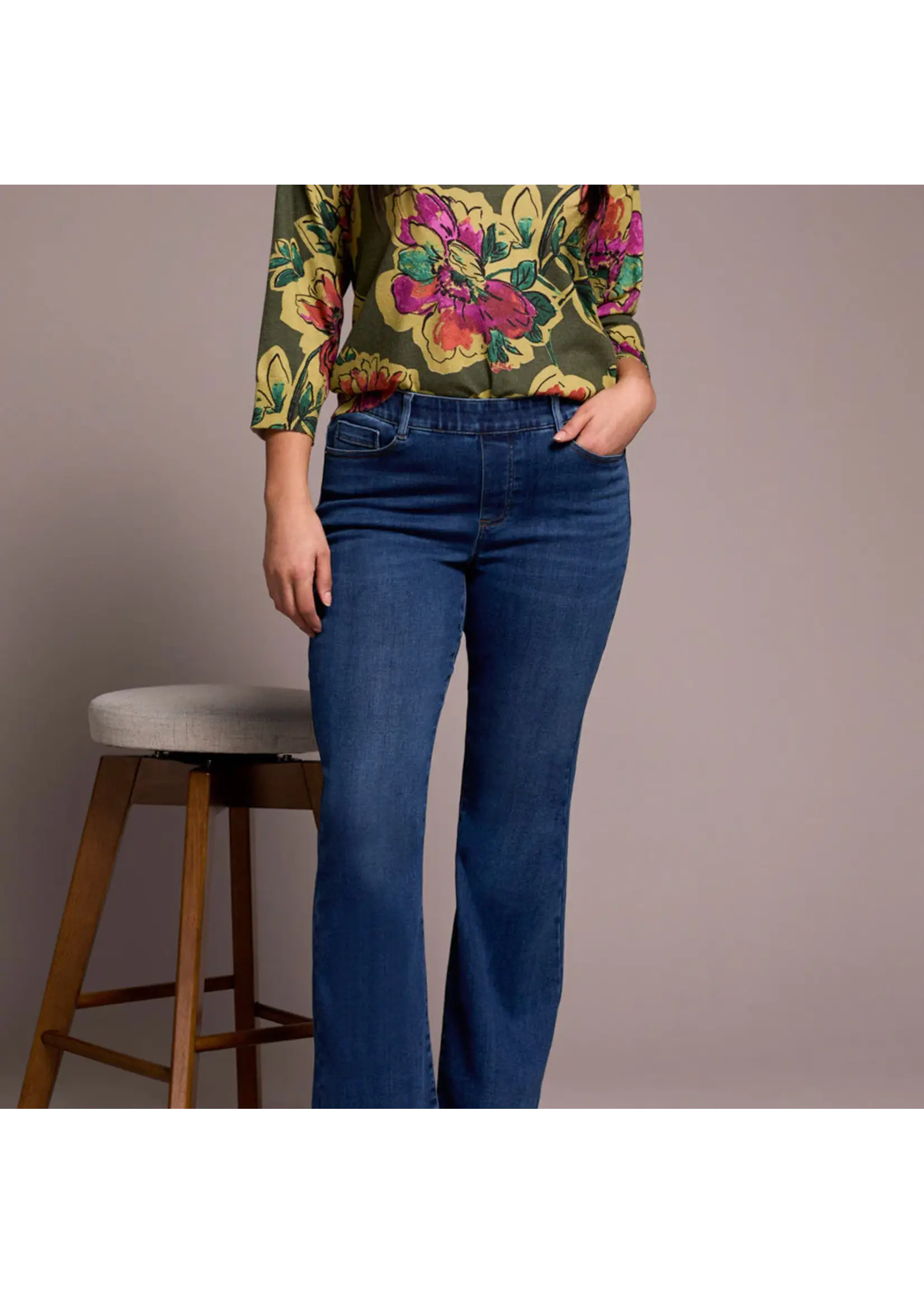 Tribal T Audrey Hugging Straight Crop Jeans