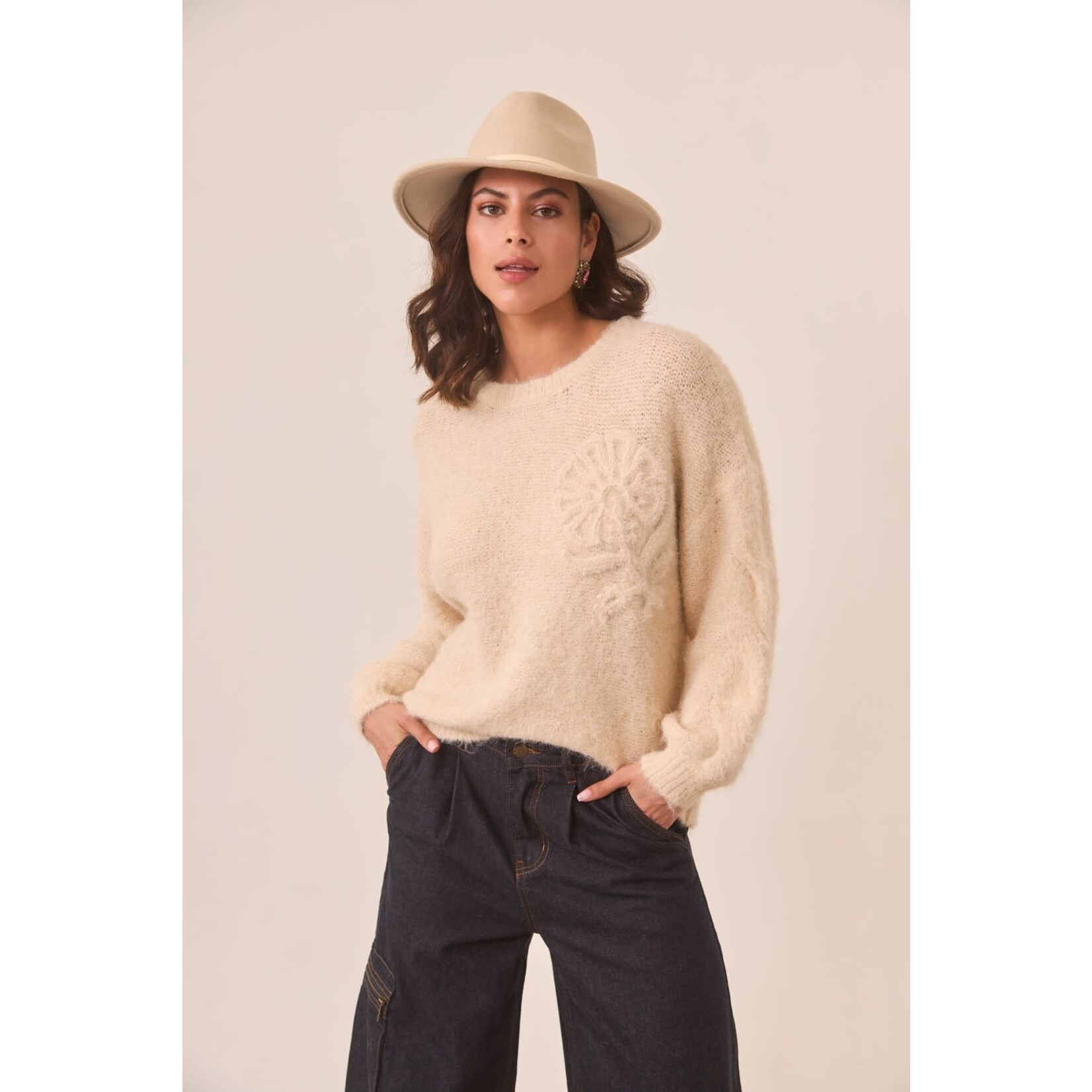 NKN Nekane NKN Embroidered Flower Sweater