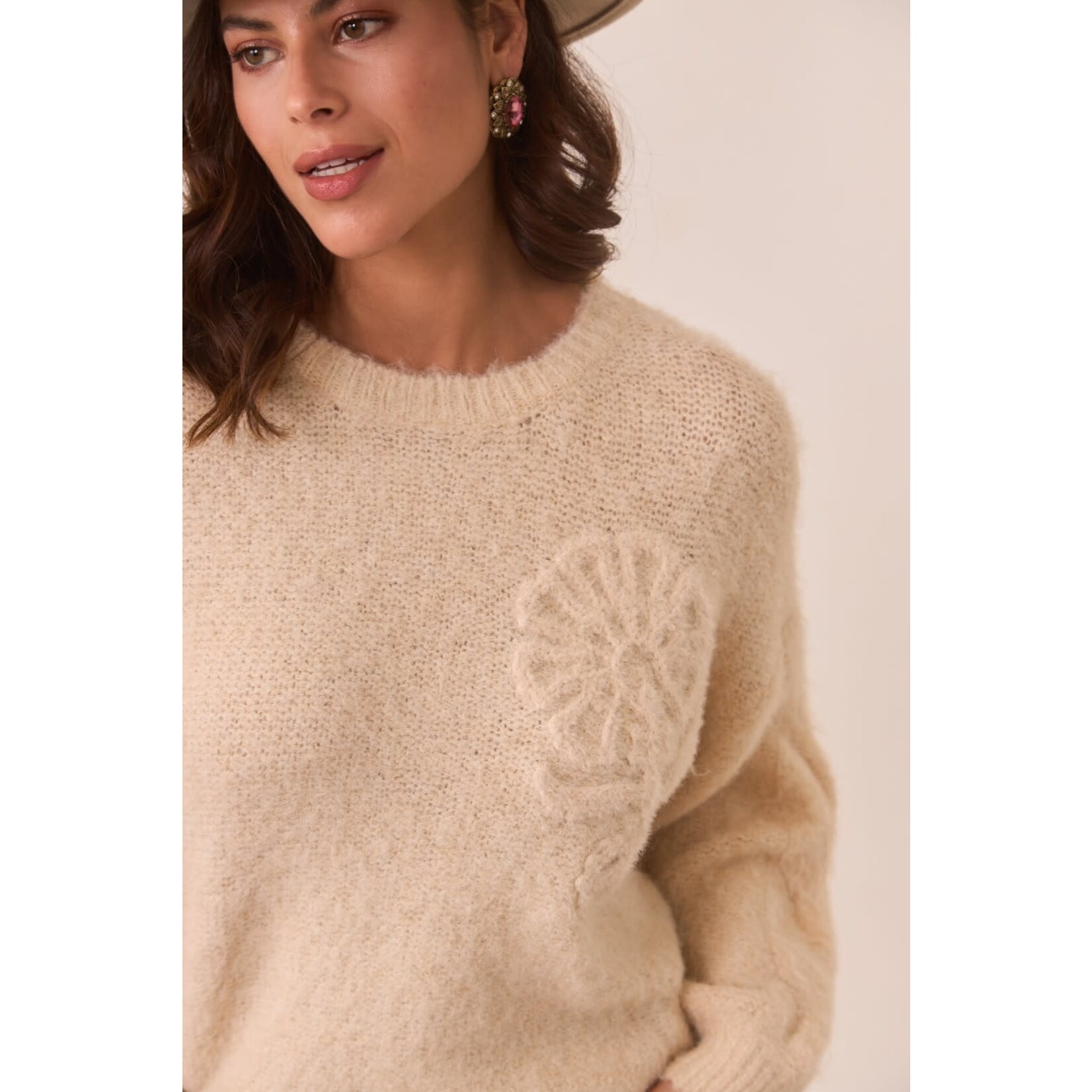 NKN Nekane NKN Embroidered Flower Sweater