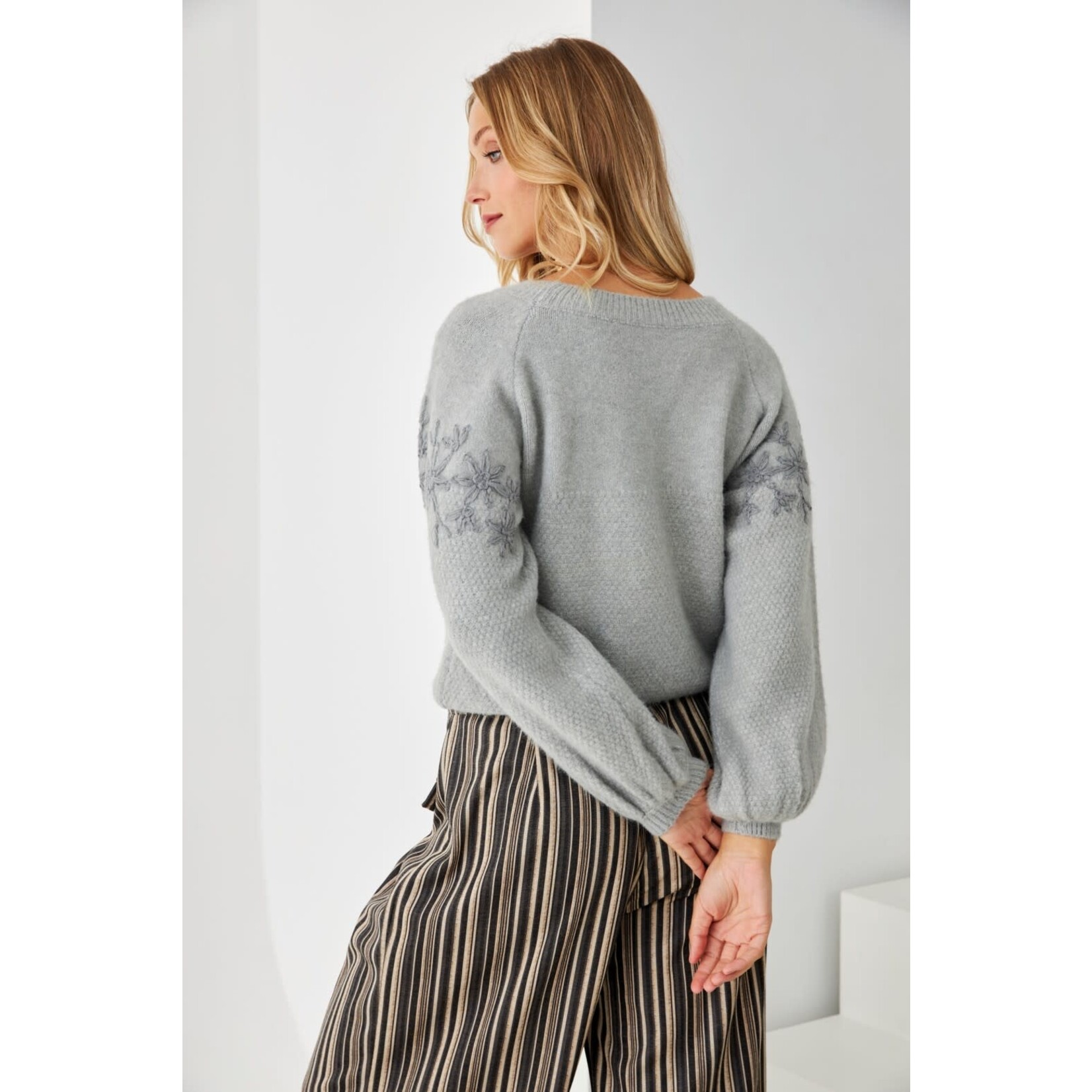 NKN Nekane NKN Embroidered Balloon Sleeve Sweater