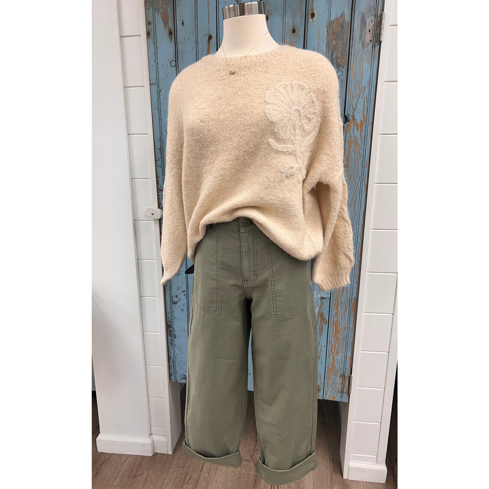 NKN Nekane NKN Embroidered Flower Sweater