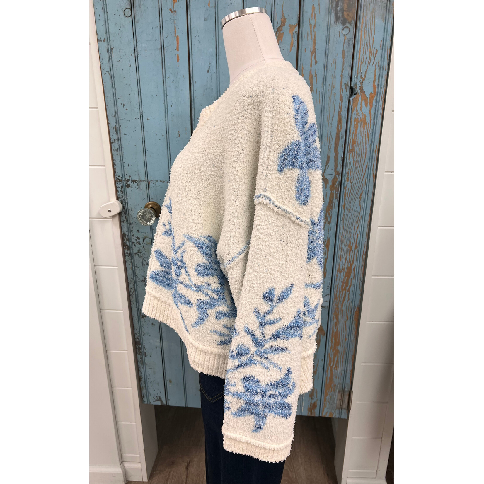 Mello Mello Floral Pattern VNeck Sweater