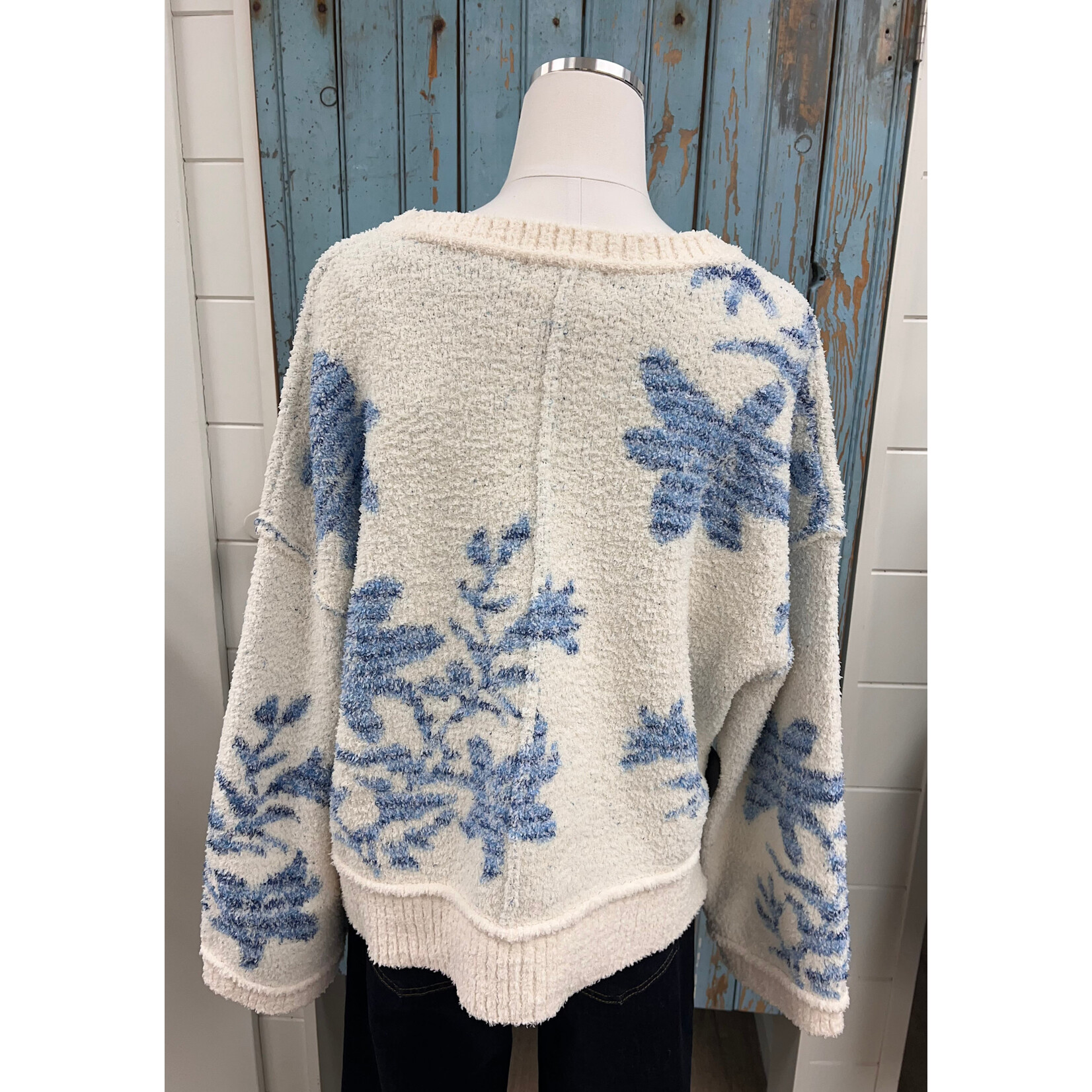 Mello Mello Floral Pattern VNeck Sweater