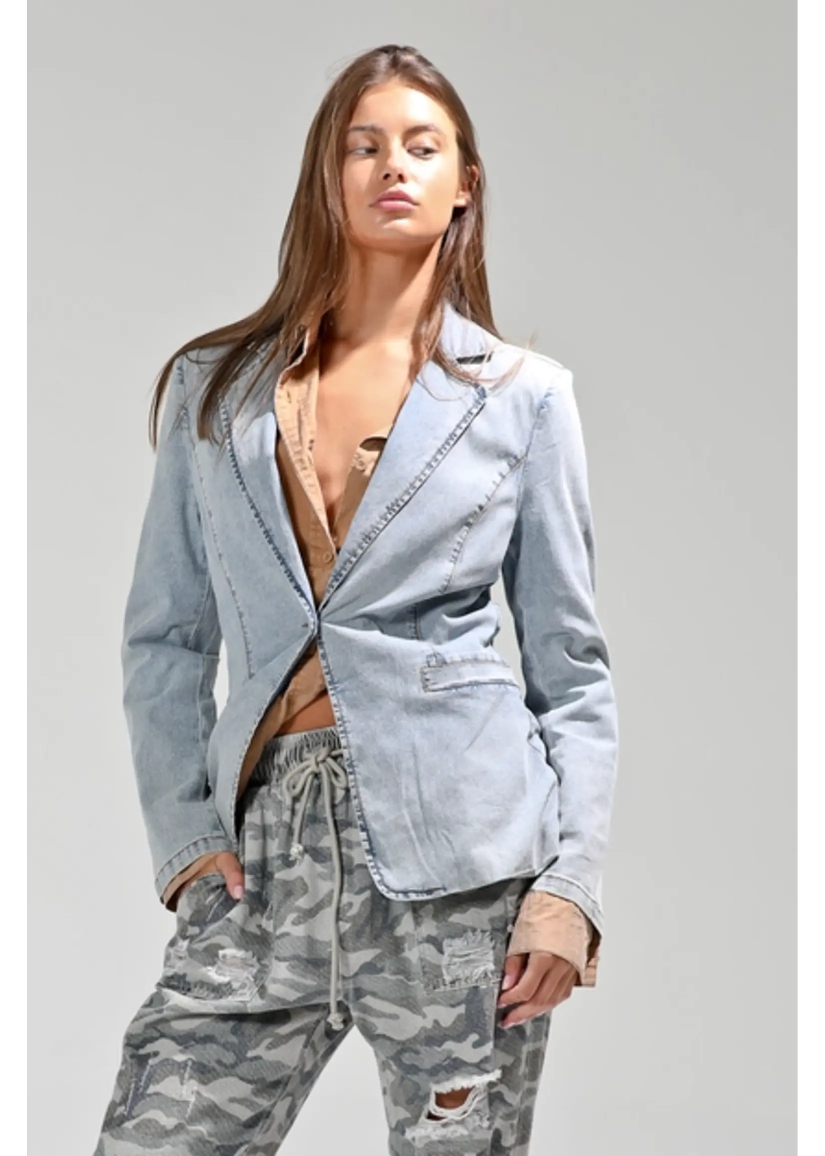 NoaBoa NoaBoa Front Pocket Denim Blazer