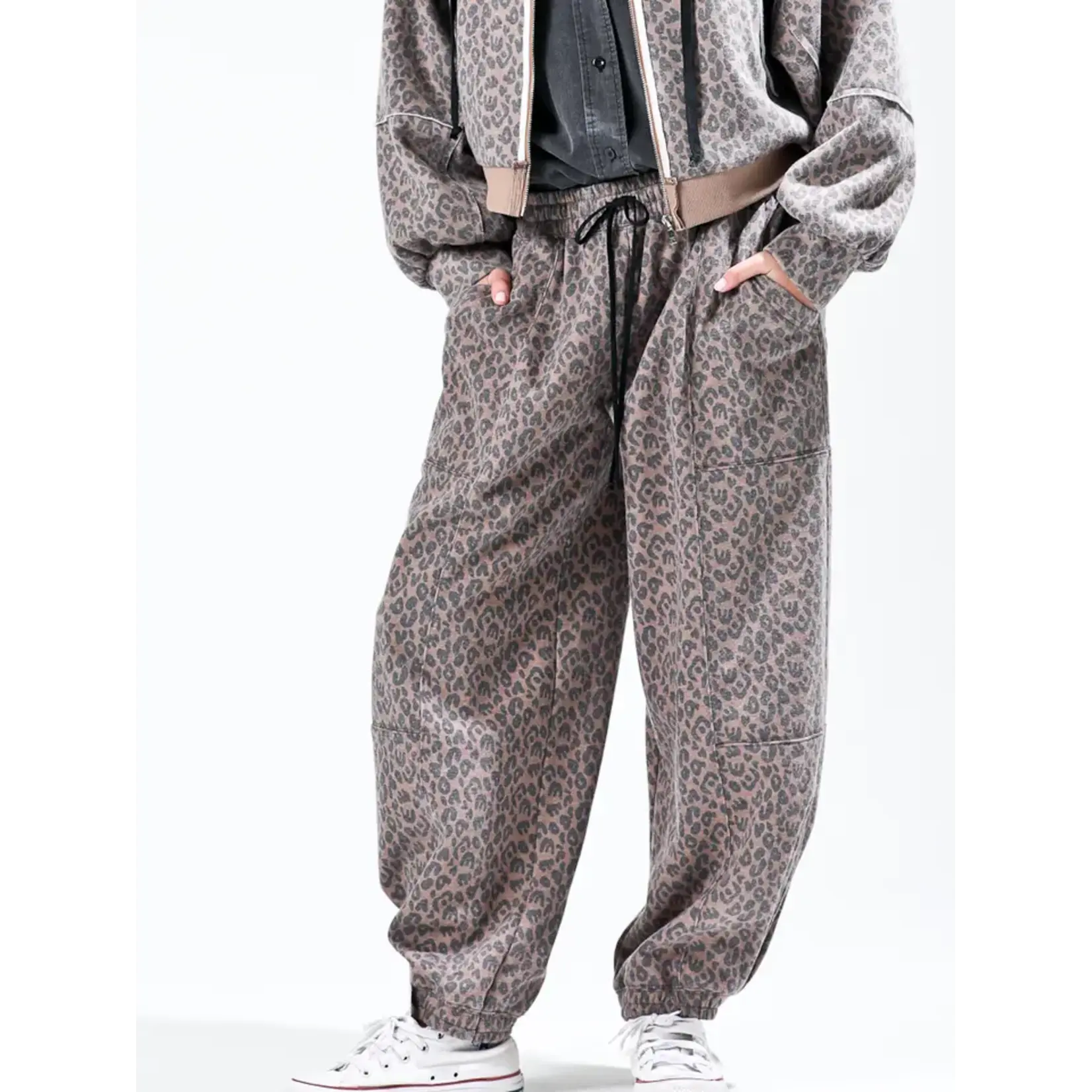 NoaBoa NoaBoa Leopard Print Sweatpants