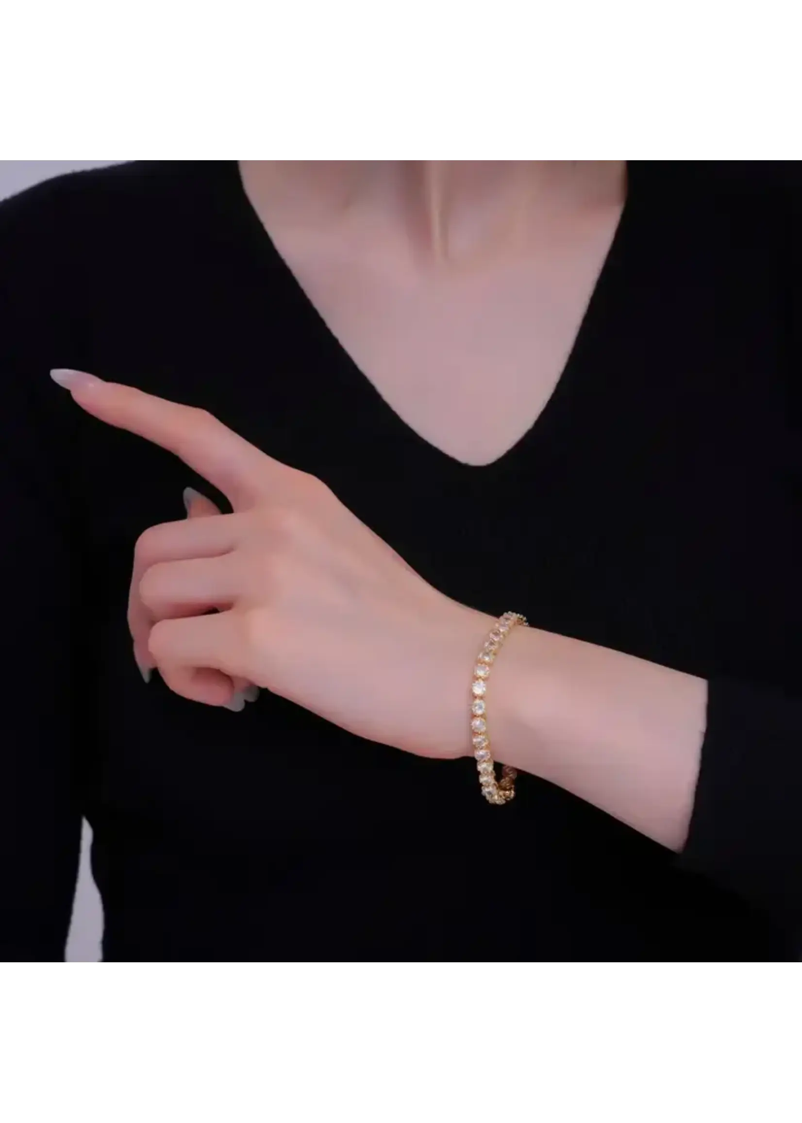 Aim Eternal Round Tennis Bracelet