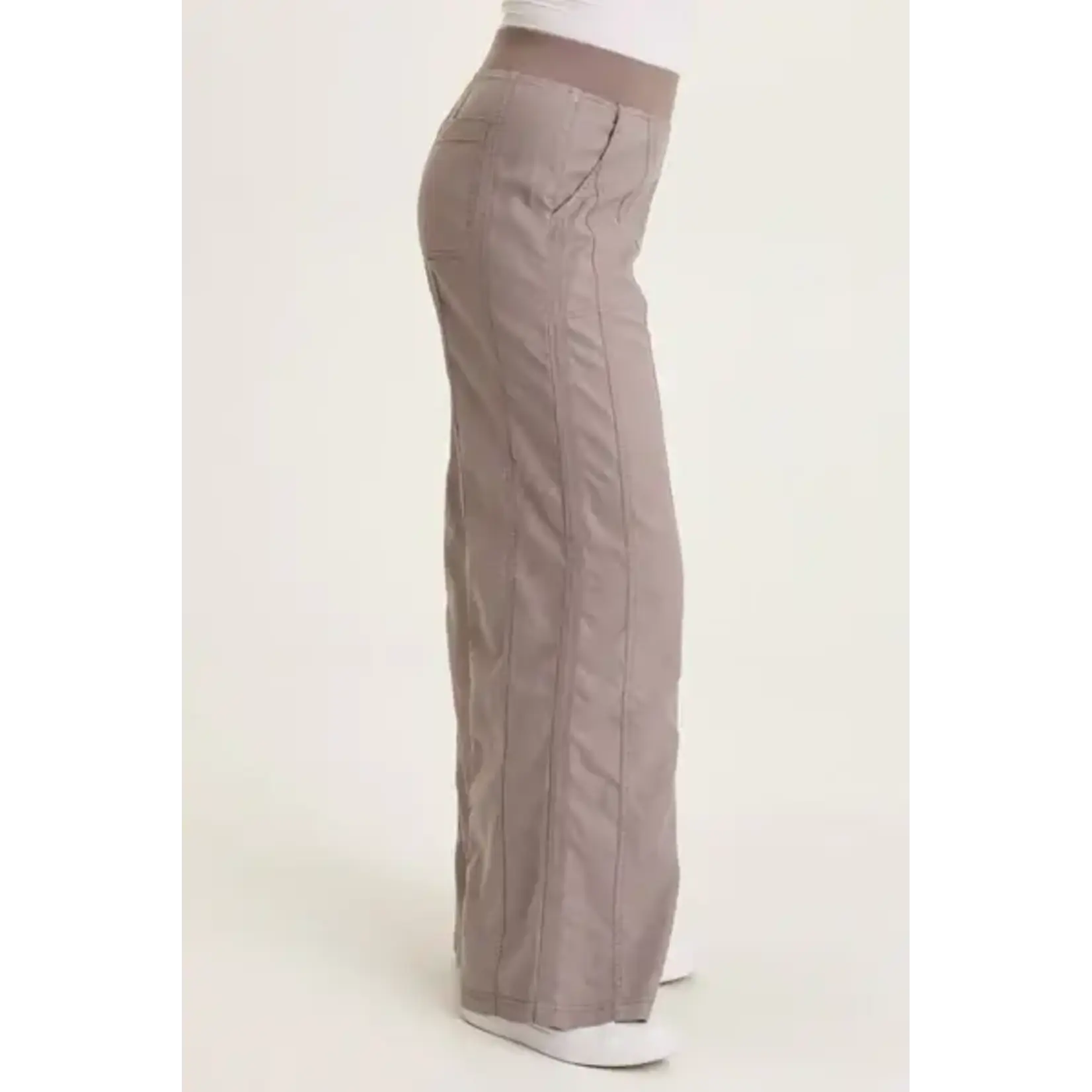 XCVI Geraldine Pant