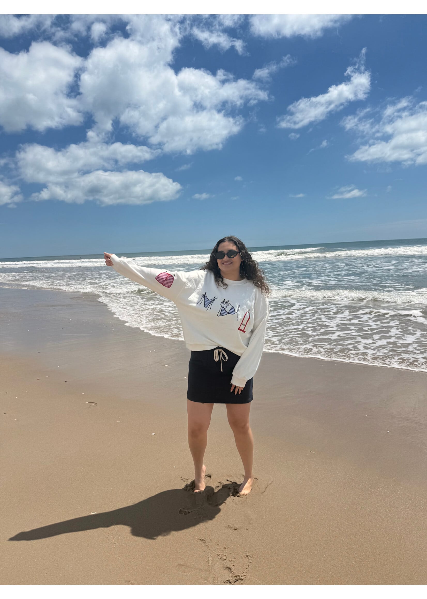 Le Lis Le Lis Graphic Sweatshirt