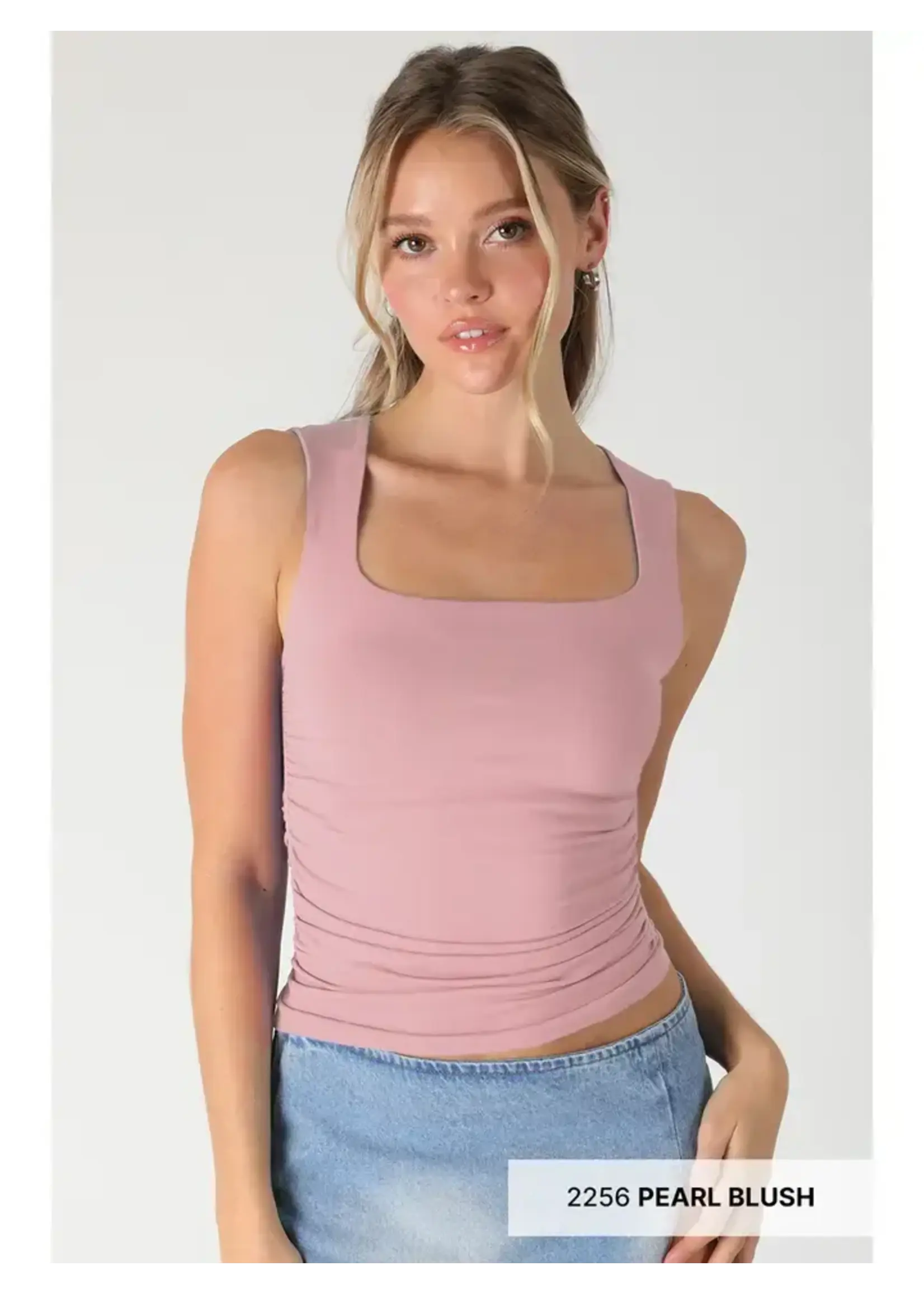 Nikibiki NB Clean Line Square Shirred Top