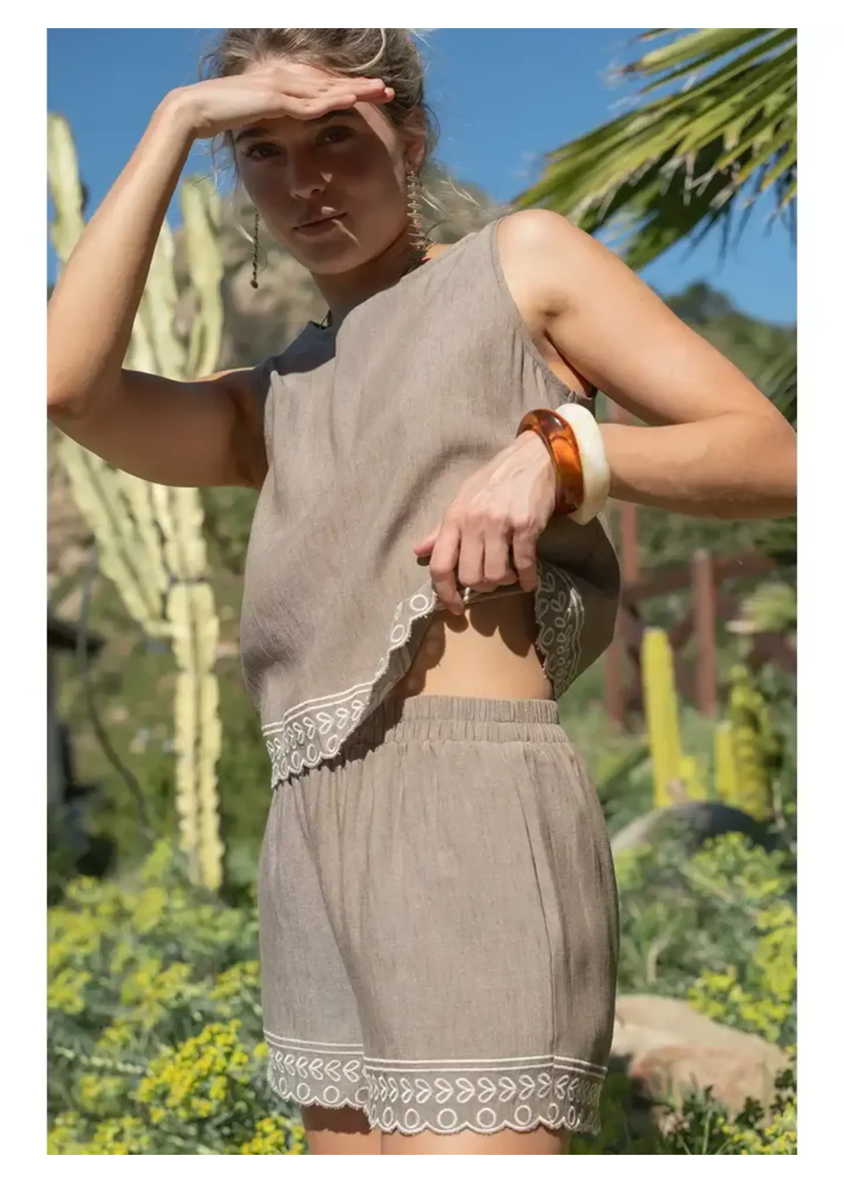 Illa Illa Illa Scalloped Set Top