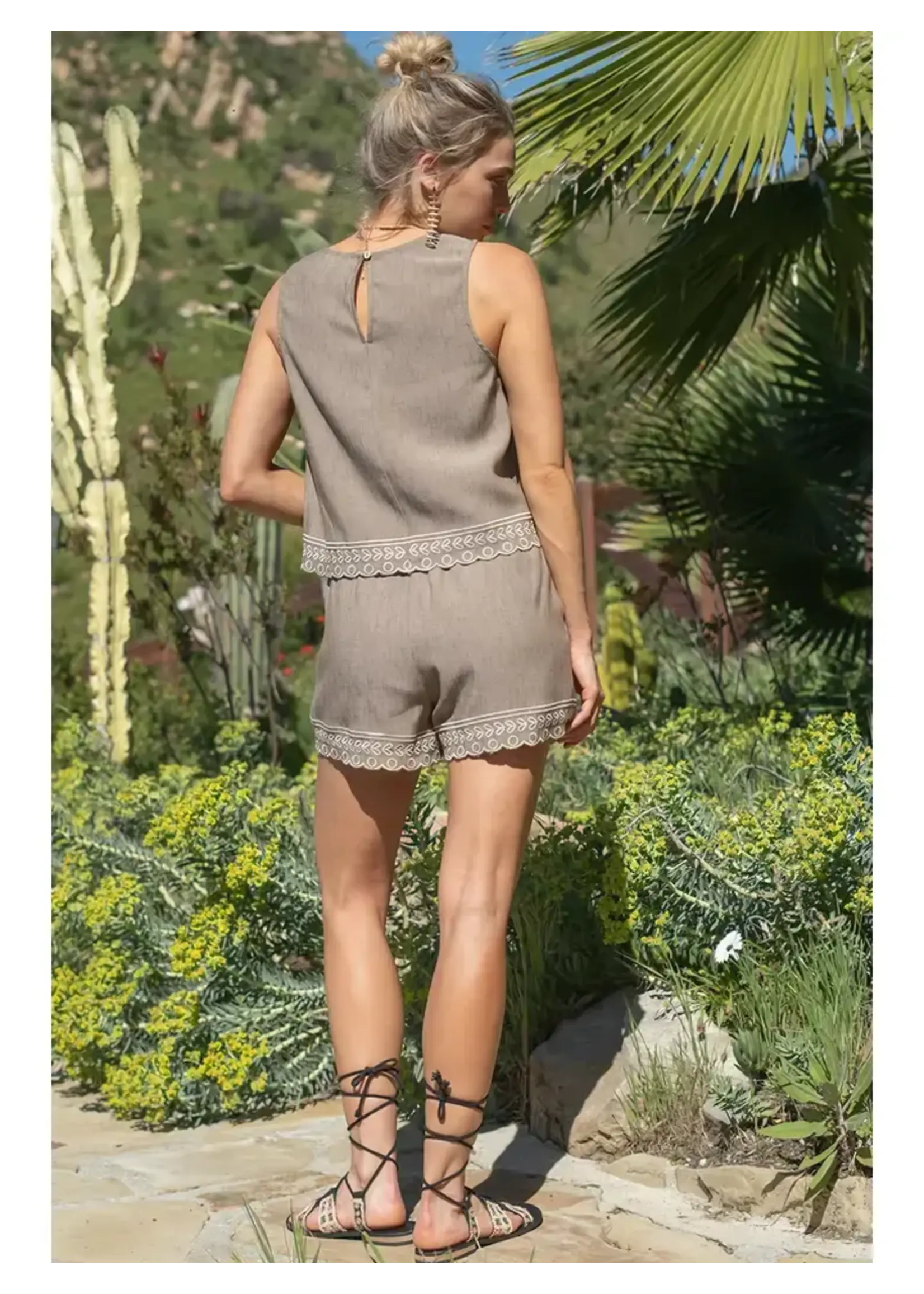 Illa Illa Illa Scalloped Set Top