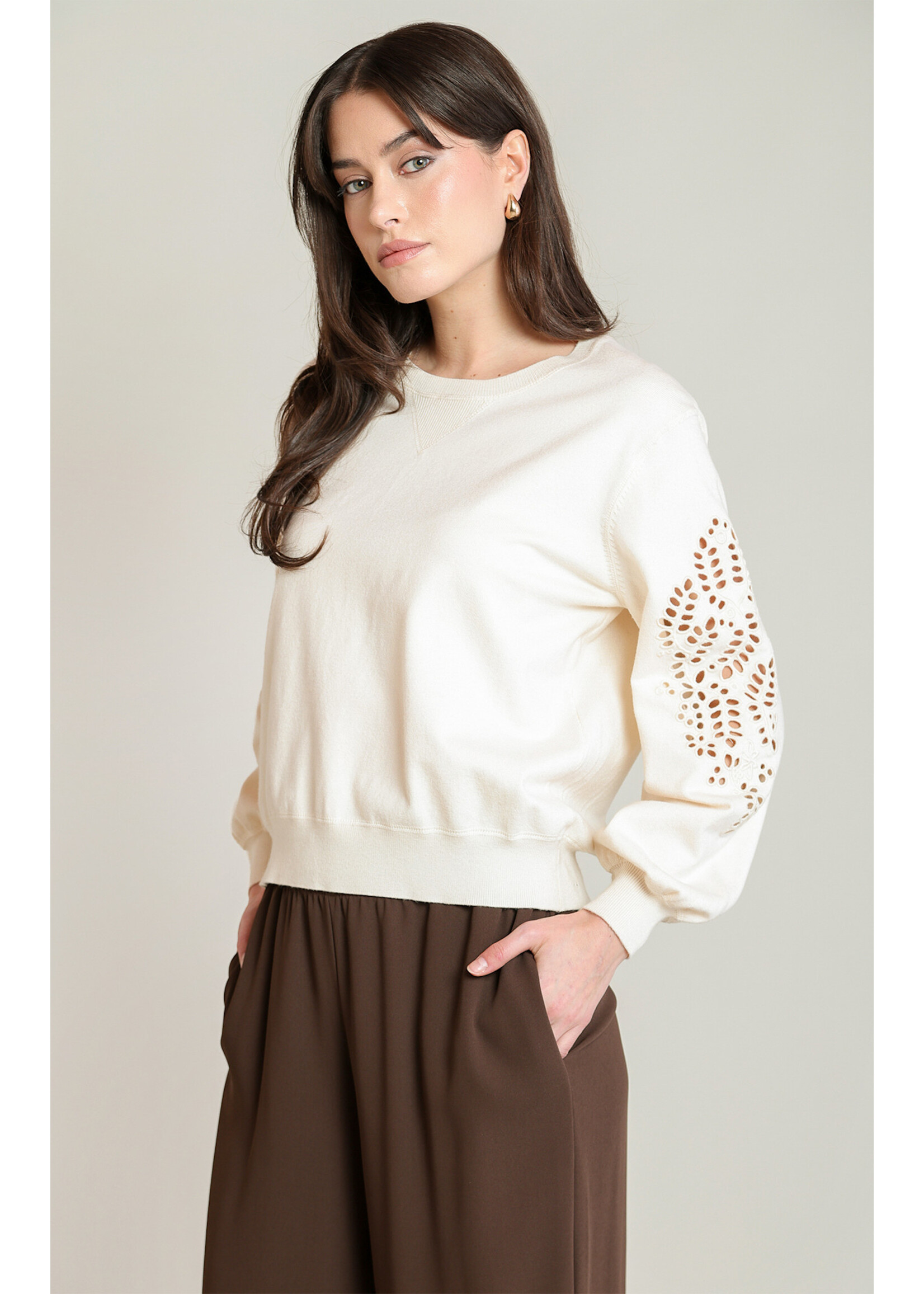 Dex Dex Embroidered Sweater