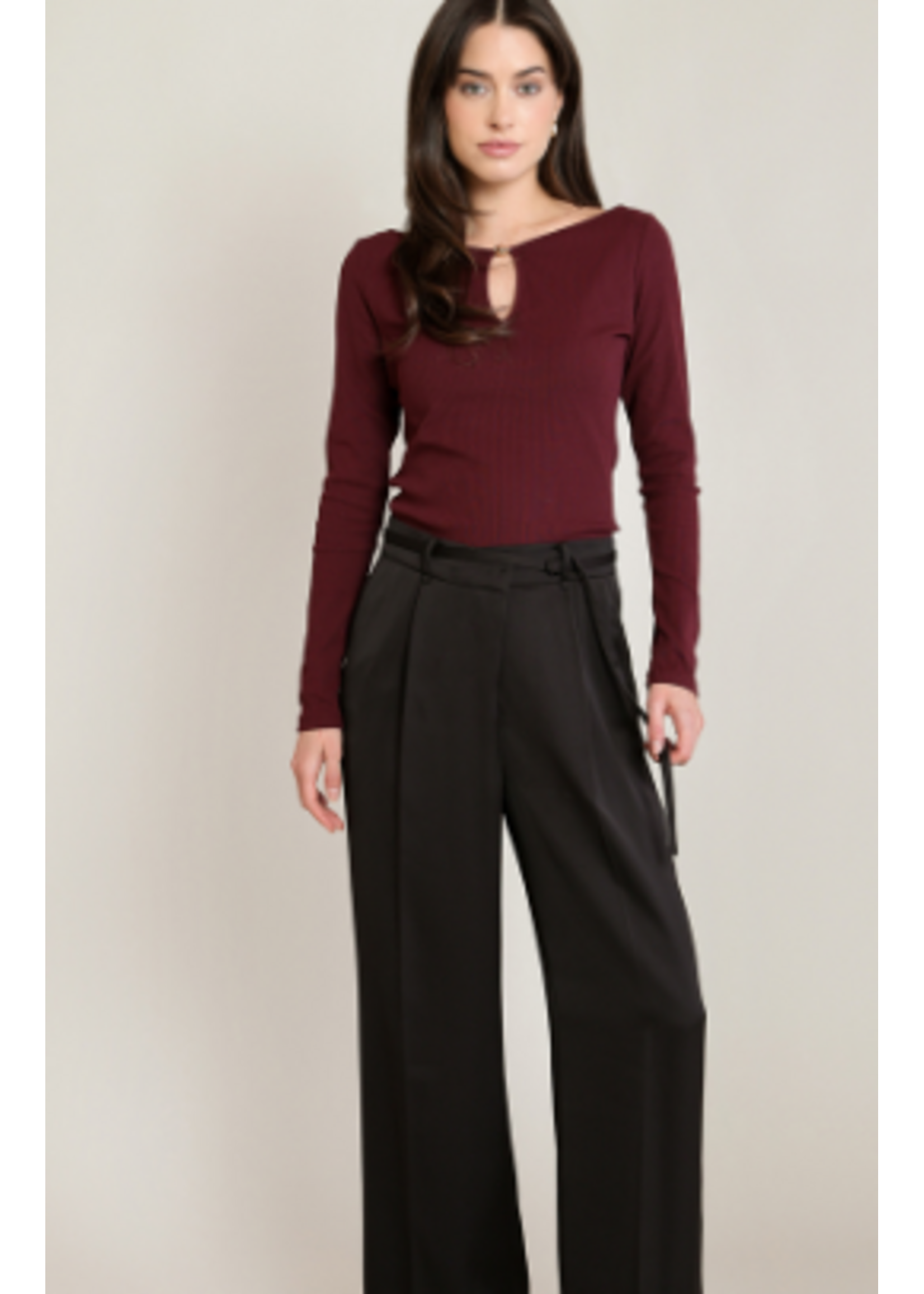 Dex D Keyhole Top