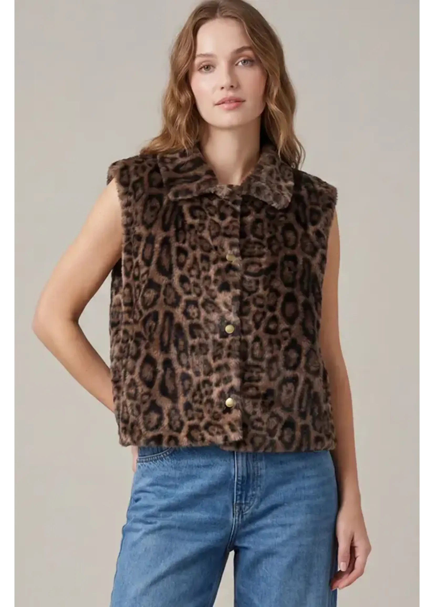 She & Sky S+S Faux Fur Leopard Vest