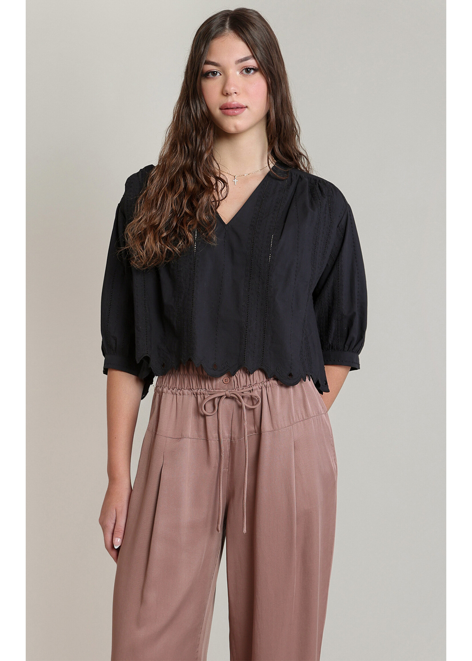 Dex Dex Embroid  V-Neck Blouse