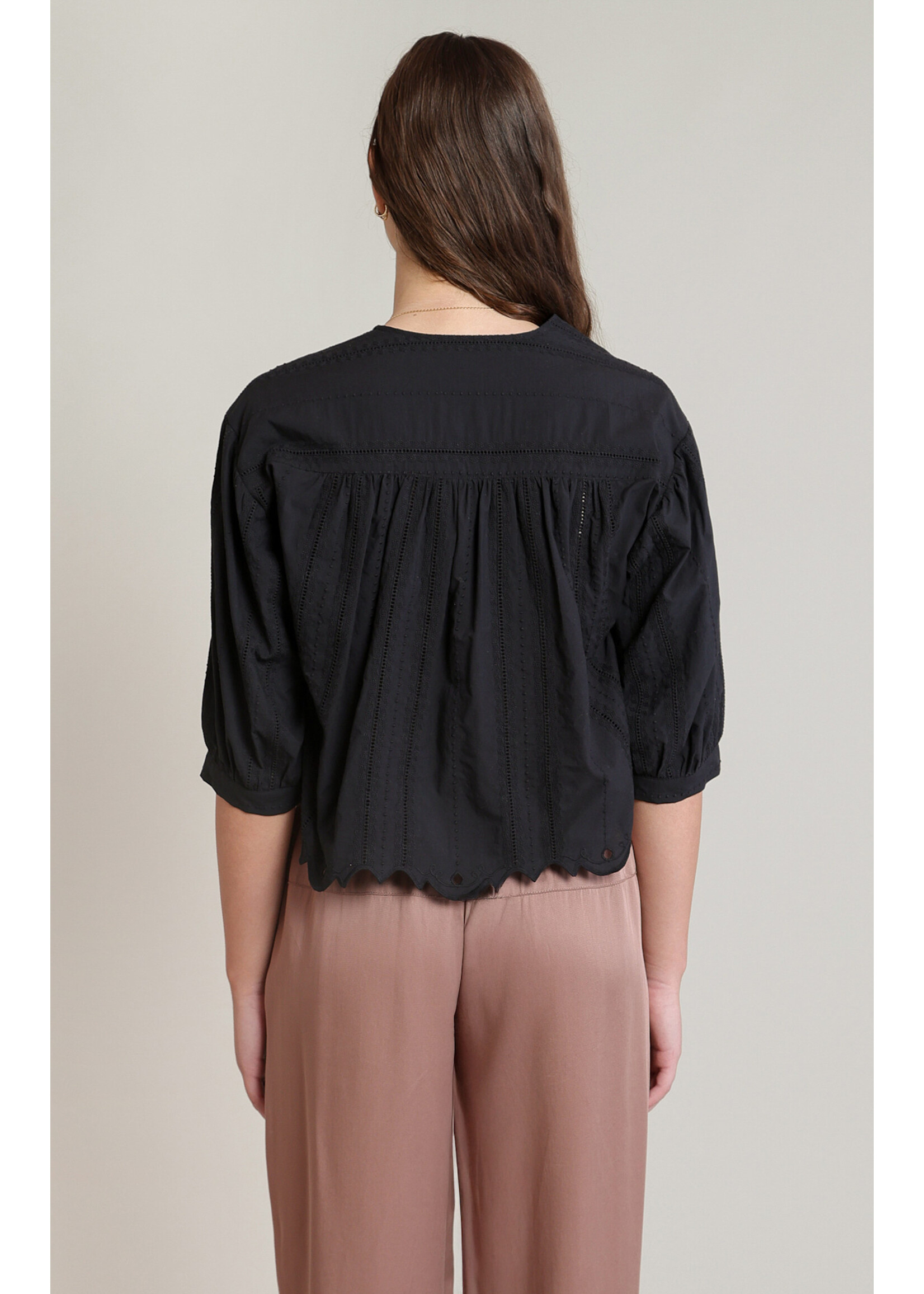 Dex Dex Embroid  V-Neck Blouse