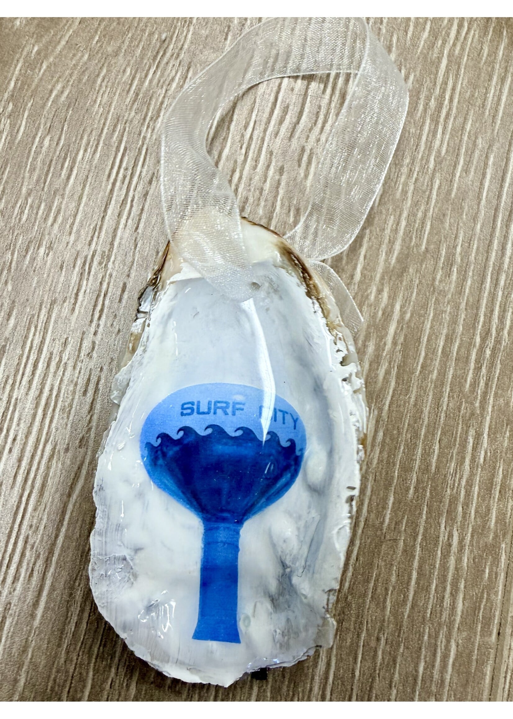 Wink W Oyster Ornament
