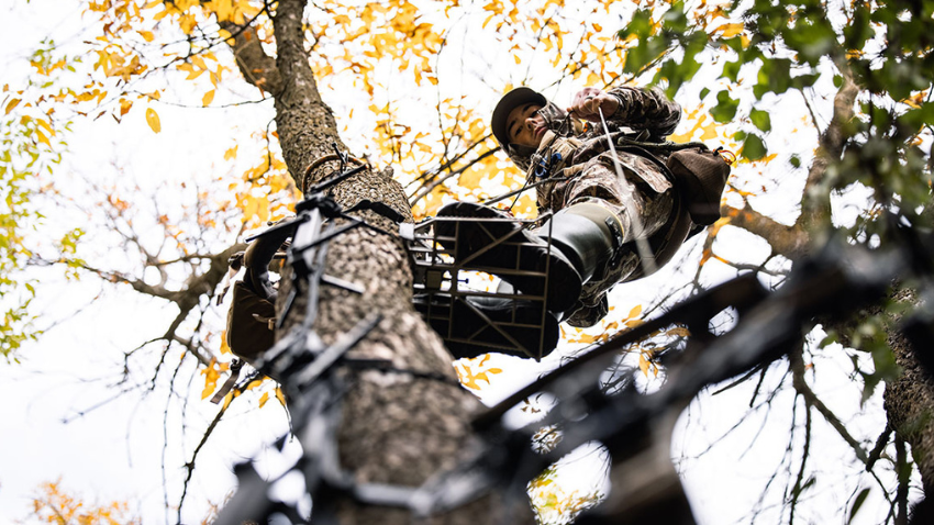 Why are Hunters Replacing Treestands with Hunting Saddles?
