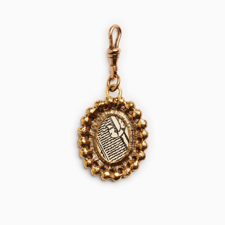 Fallen Aristocrat Lover’s Eye Carnelian Pendant, Black Iris