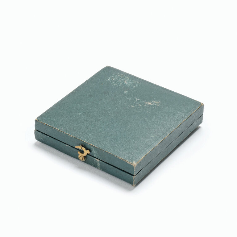 Horse Coin in Green Leather Box