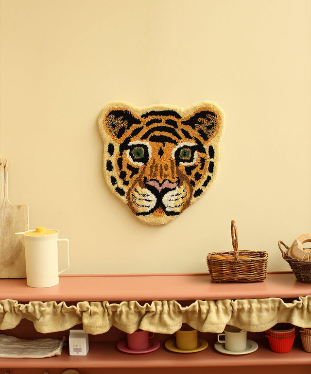 Cloudy Tiger Head Rug